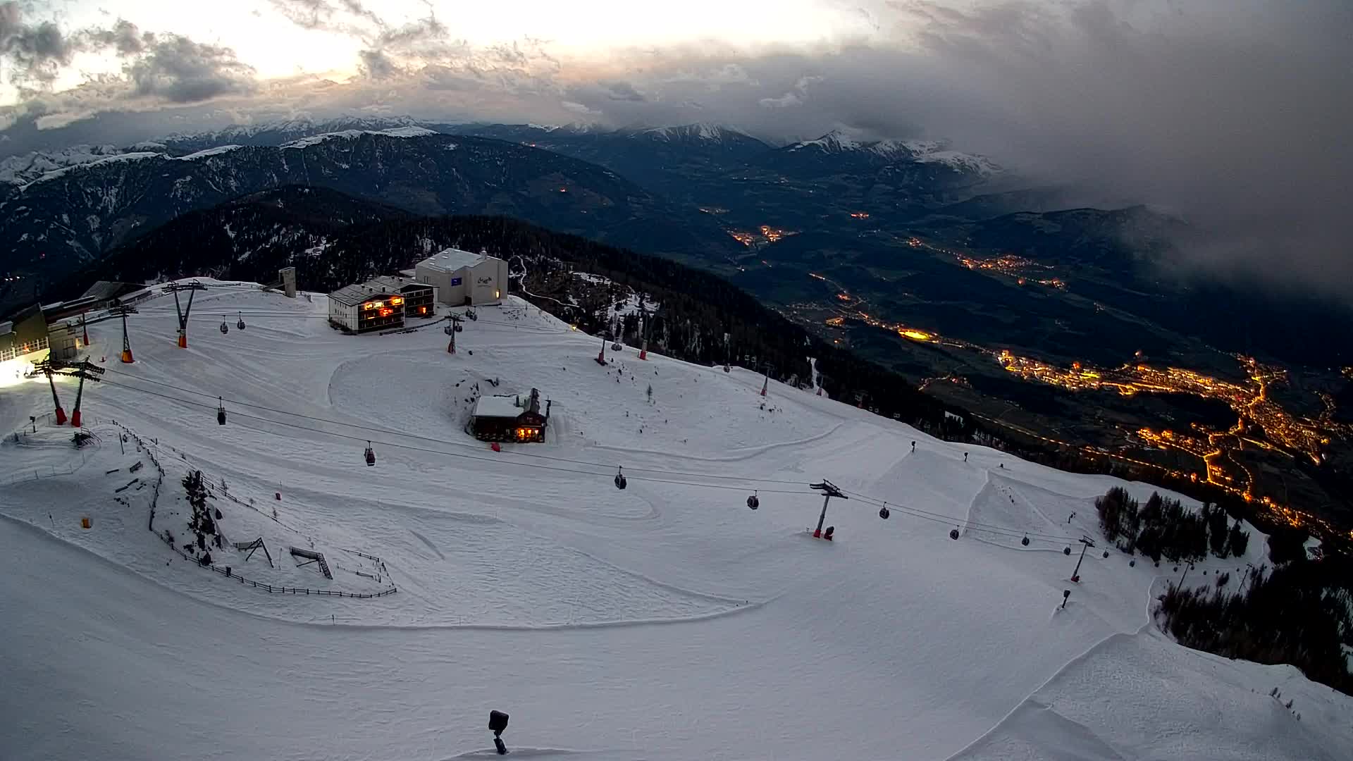 Kronplatz peak Ski resort | view to Bruneck