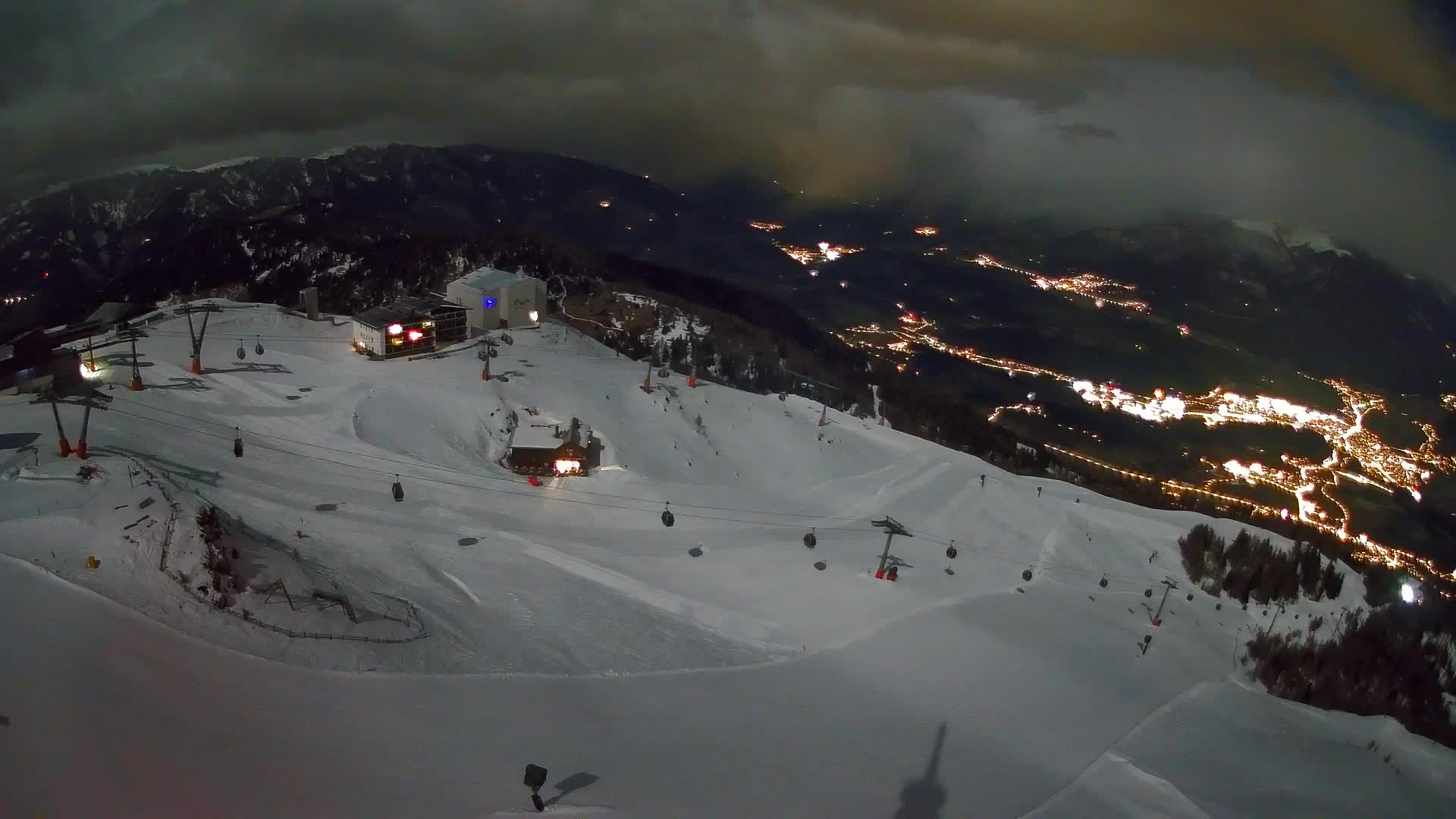 Skigebiet Kronplatz Gipfel | Blick auf Bruneck