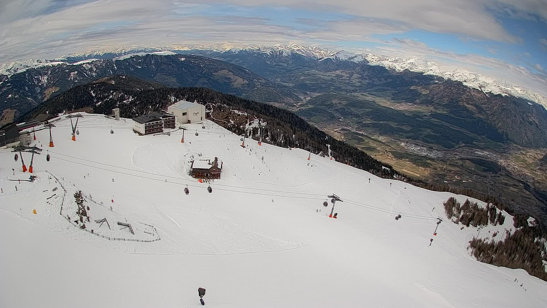 Stazione sciistica di Plan de Corones | vista su Brunico