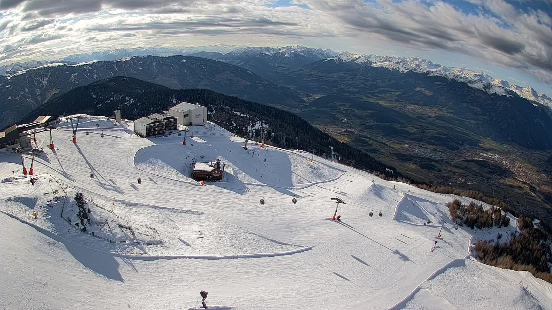 Station de ski Kronplatz sommet | vue sur Brunico