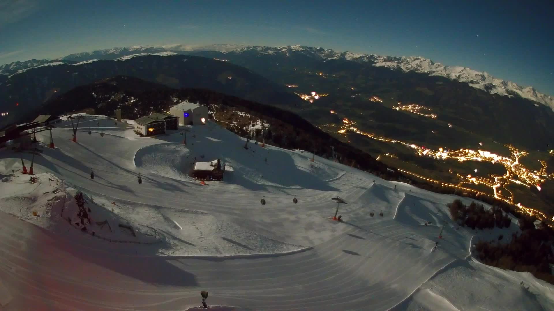 Skigebiet Kronplatz Gipfel | Blick auf Bruneck