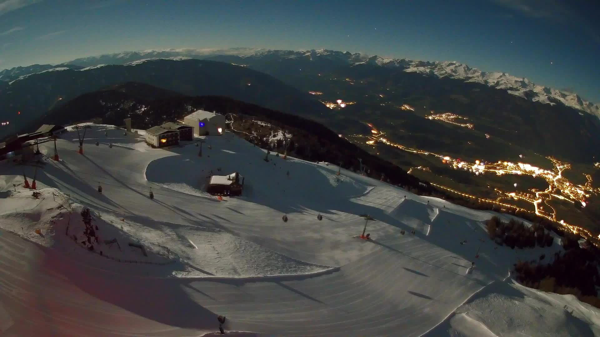 Skigebiet Kronplatz Gipfel | Blick auf Bruneck