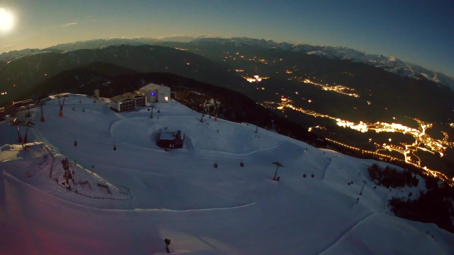 Skigebiet Kronplatz Gipfel | Blick auf Bruneck