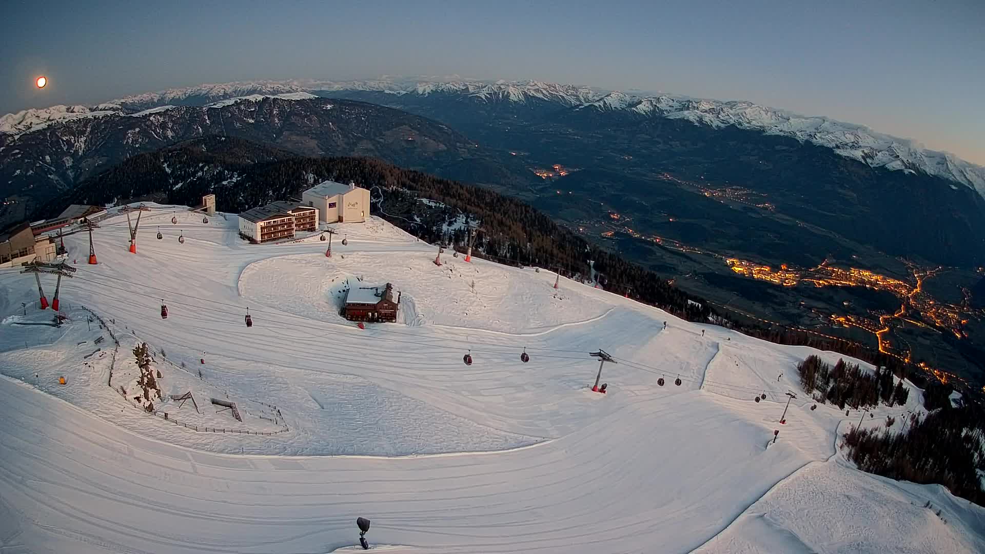 Station de ski Kronplatz sommet | vue sur Brunico