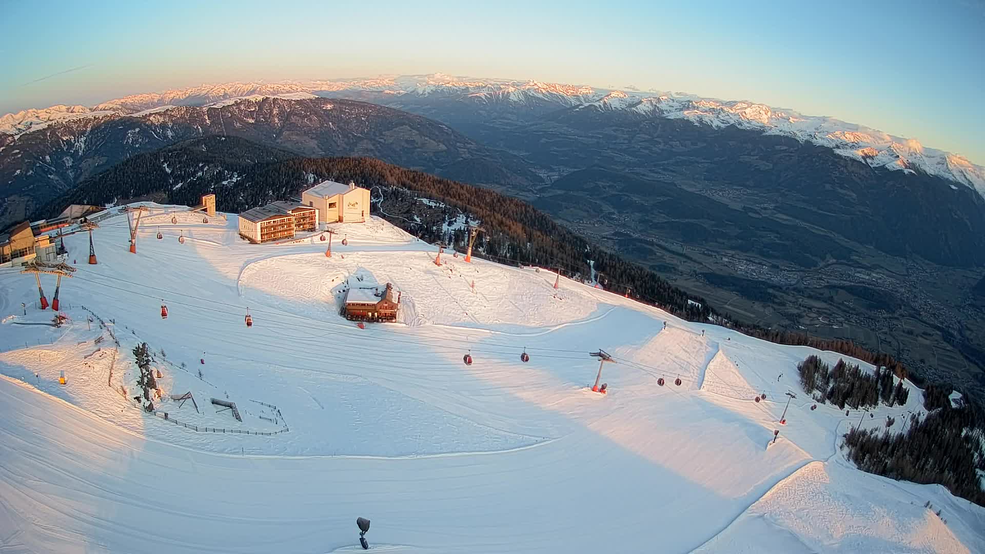 Skigebiet Kronplatz Gipfel | Blick auf Bruneck
