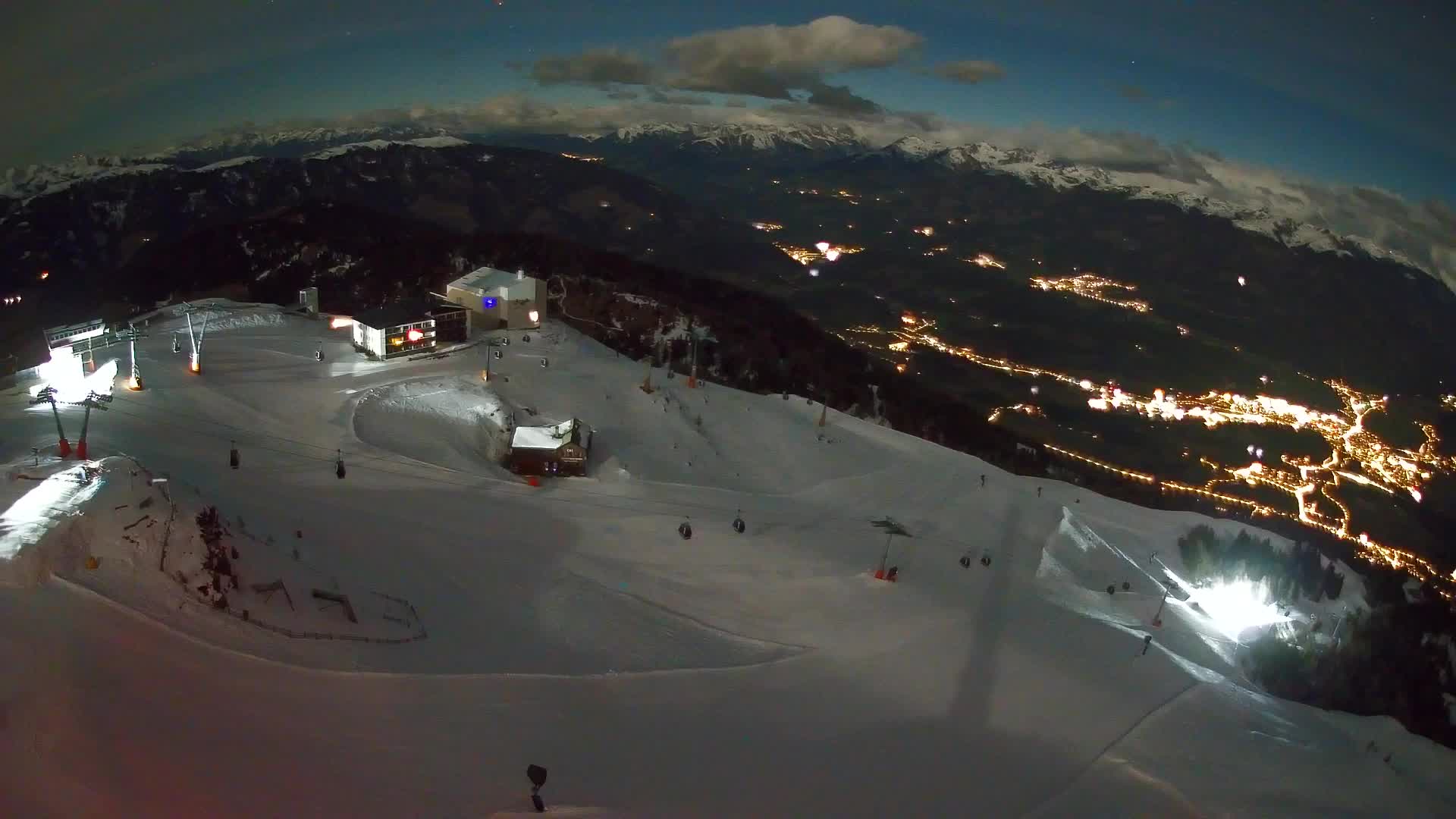 Kronplatz peak Ski resort | view to Bruneck