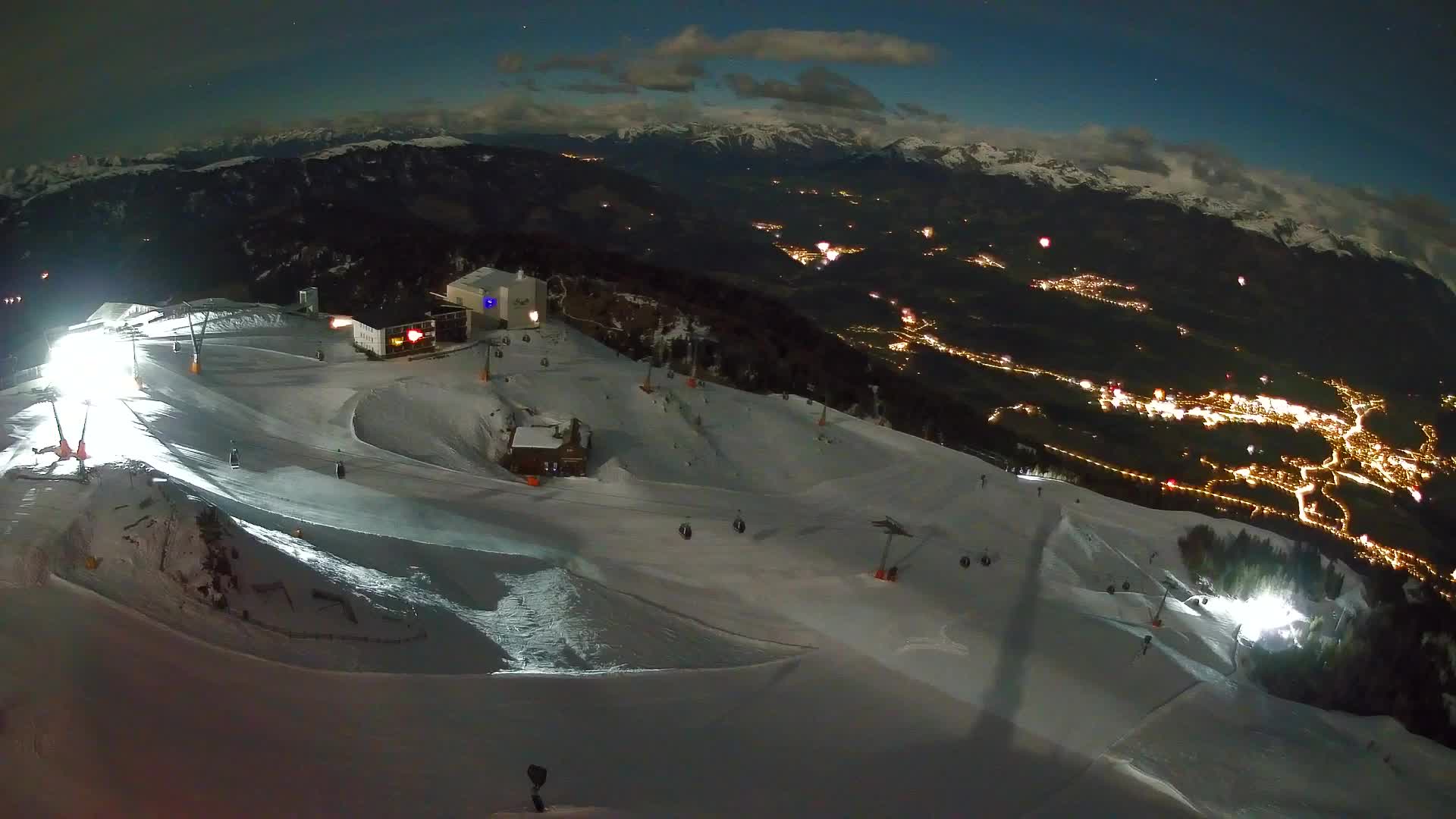 Kronplatz peak Ski resort | view to Bruneck