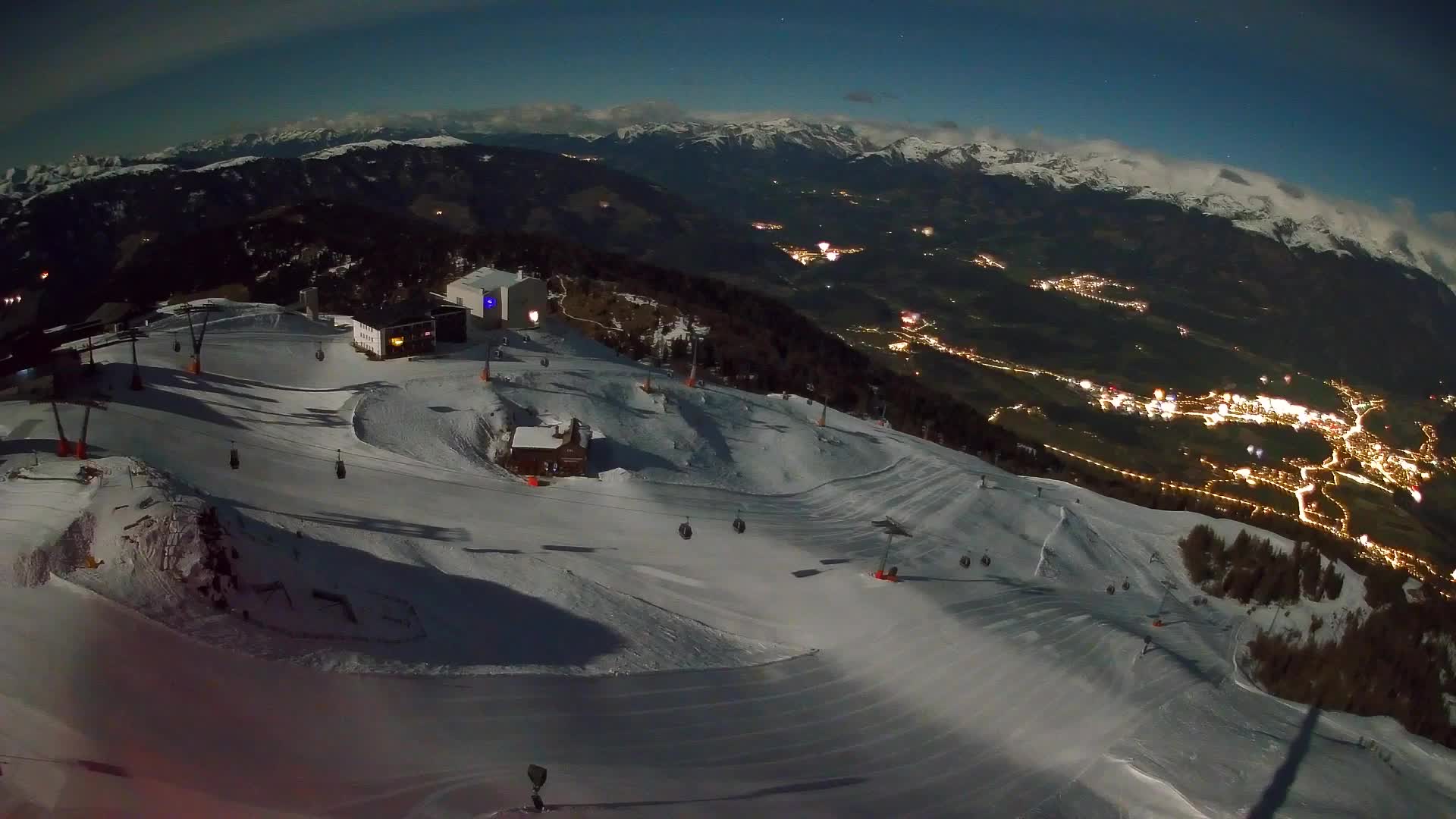 Kronplatz peak Ski resort | view to Bruneck