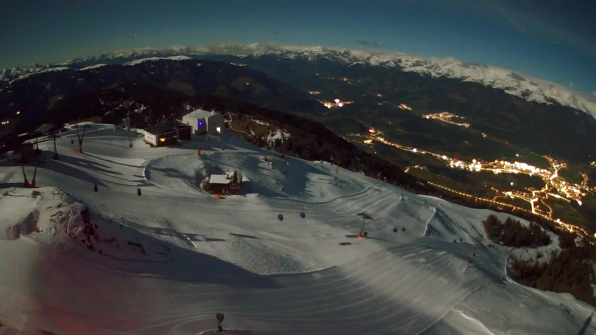 Station de ski Kronplatz sommet | vue sur Brunico