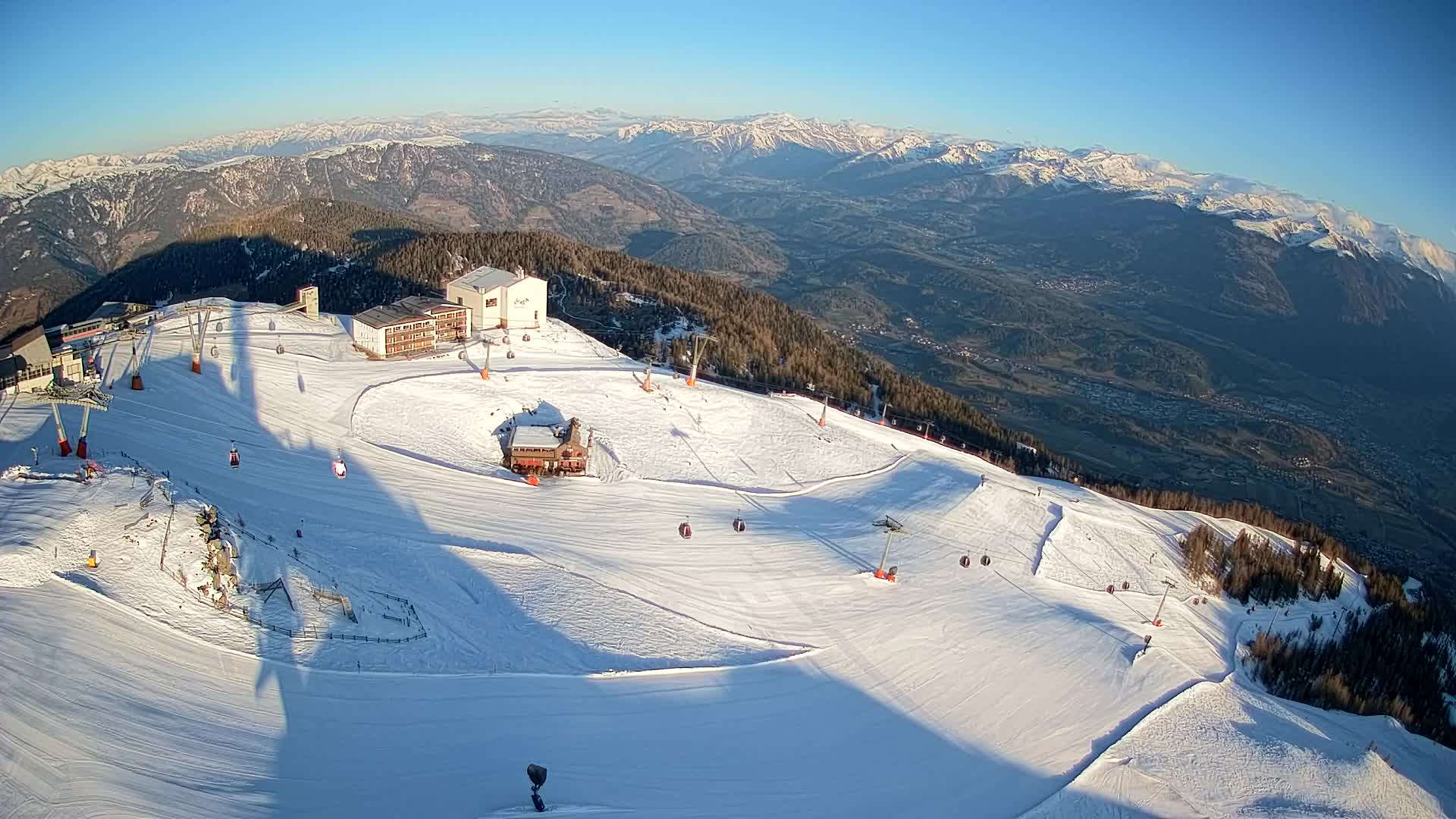 Skigebiet Kronplatz Gipfel | Blick auf Bruneck