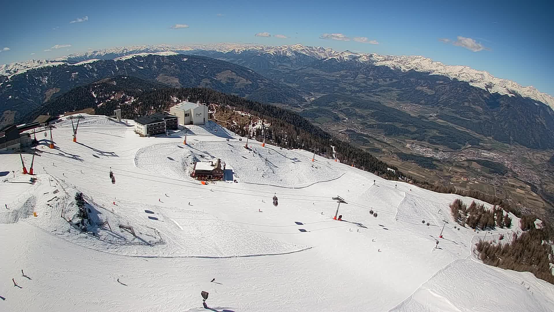 Skigebiet Kronplatz Gipfel | Blick auf Bruneck