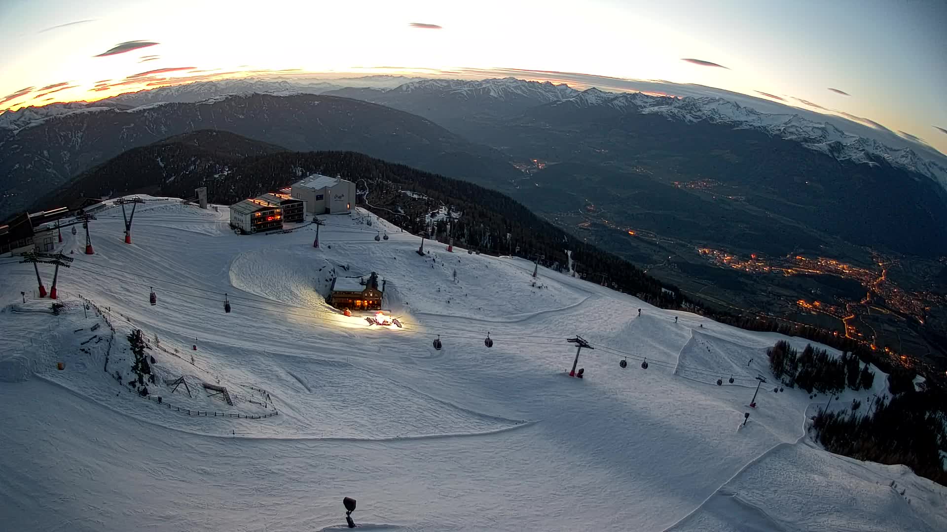 Station de ski Kronplatz sommet | vue sur Brunico