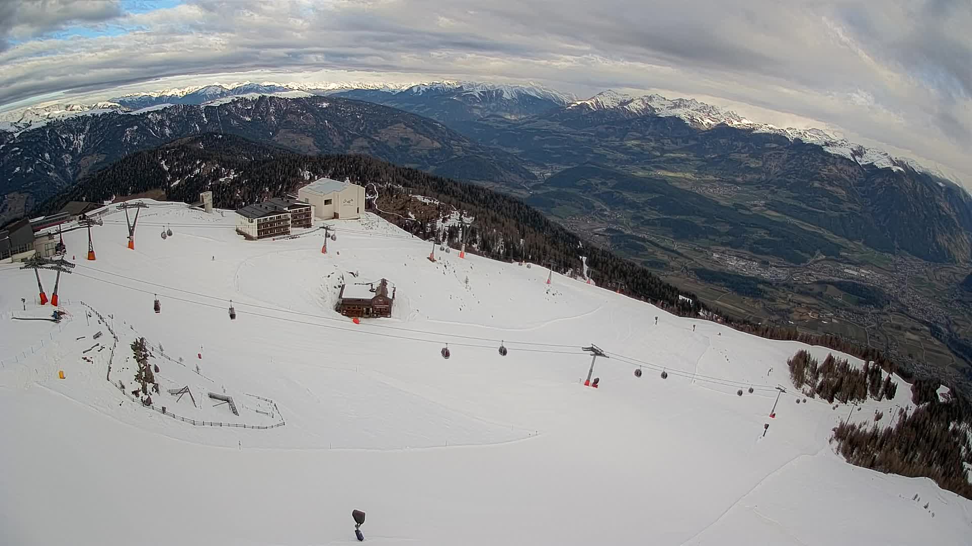 Station de ski Kronplatz sommet | vue sur Brunico