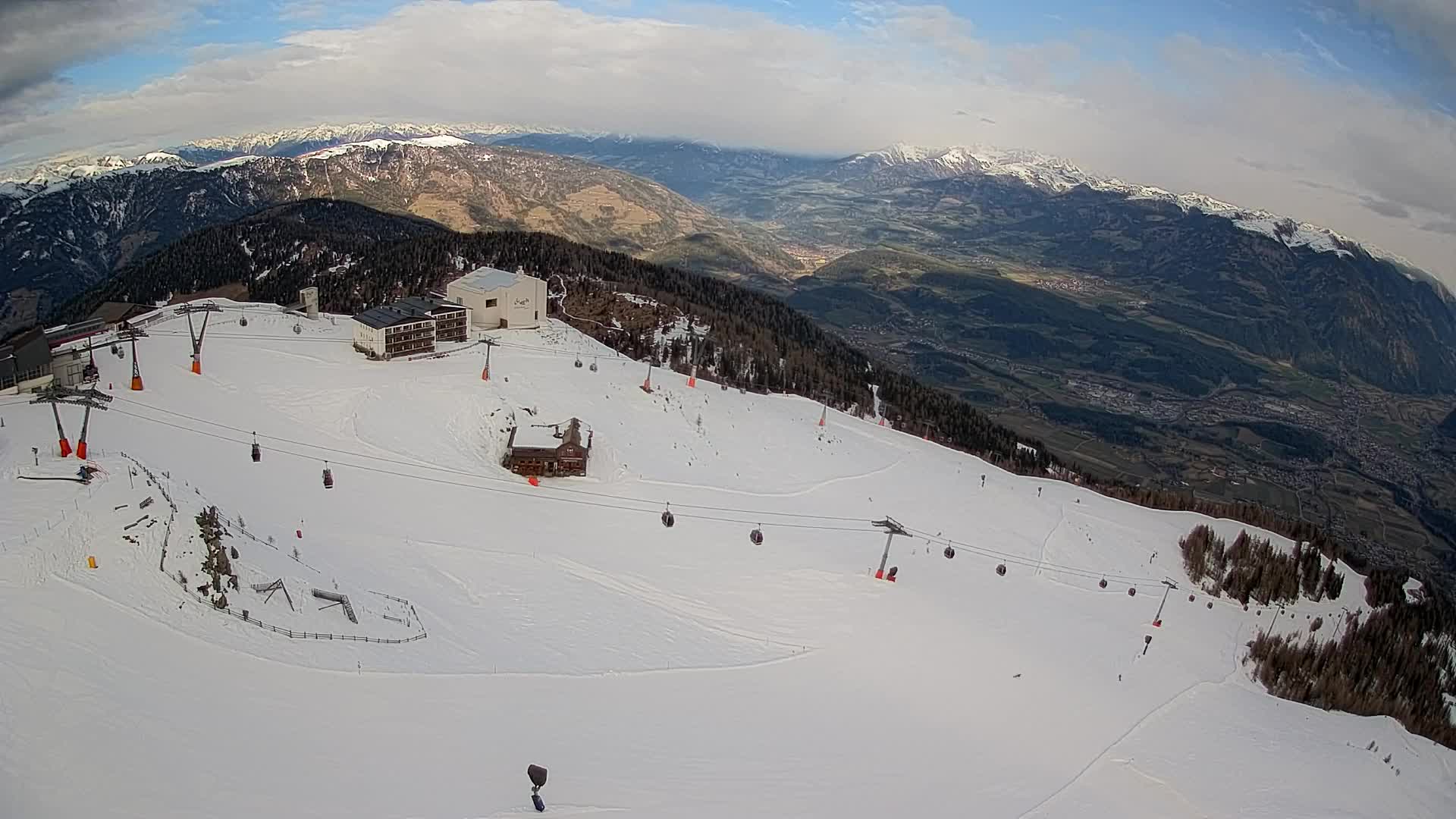 Skigebiet Kronplatz Gipfel | Blick auf Bruneck