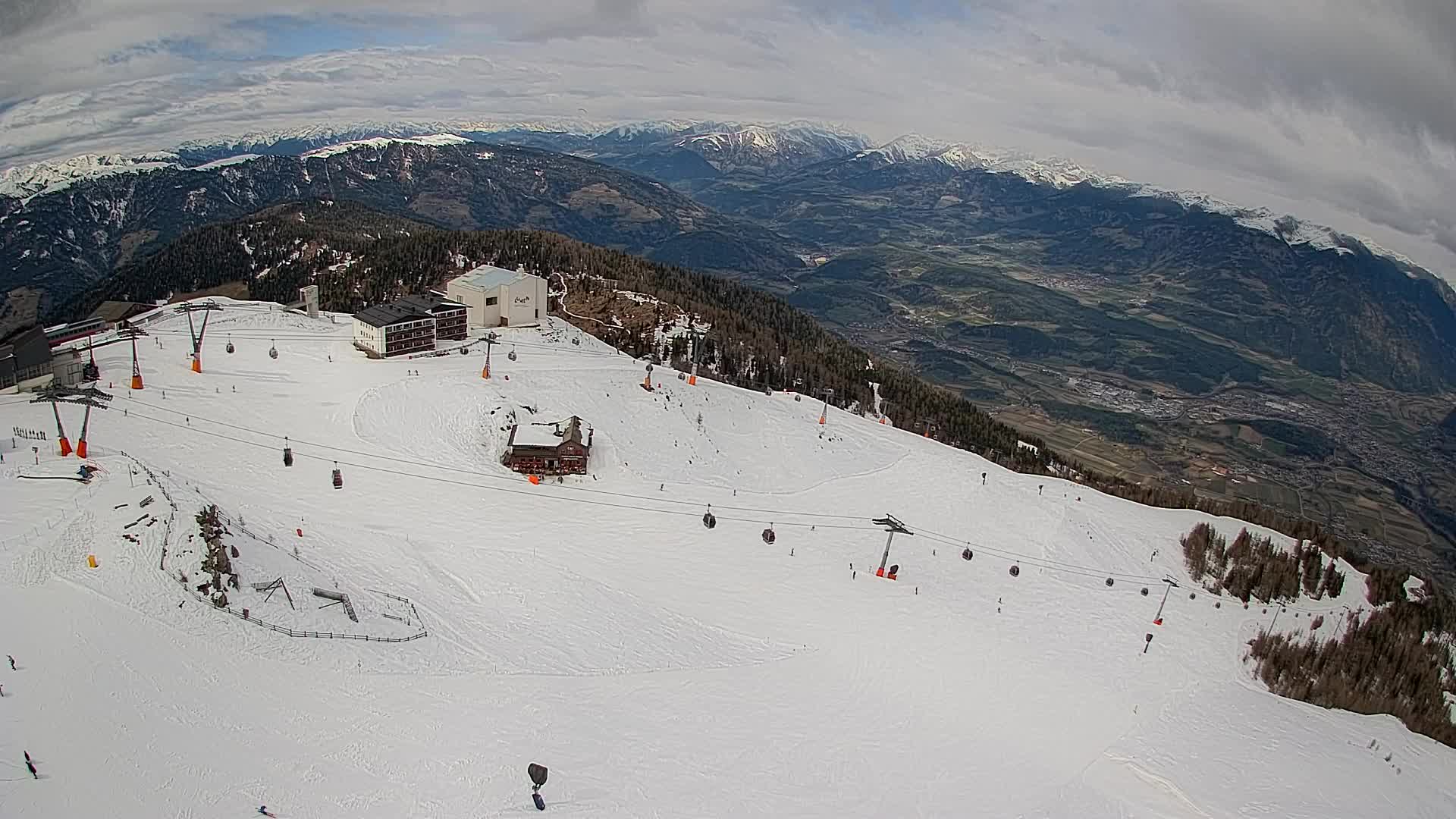 Station de ski Kronplatz sommet | vue sur Brunico