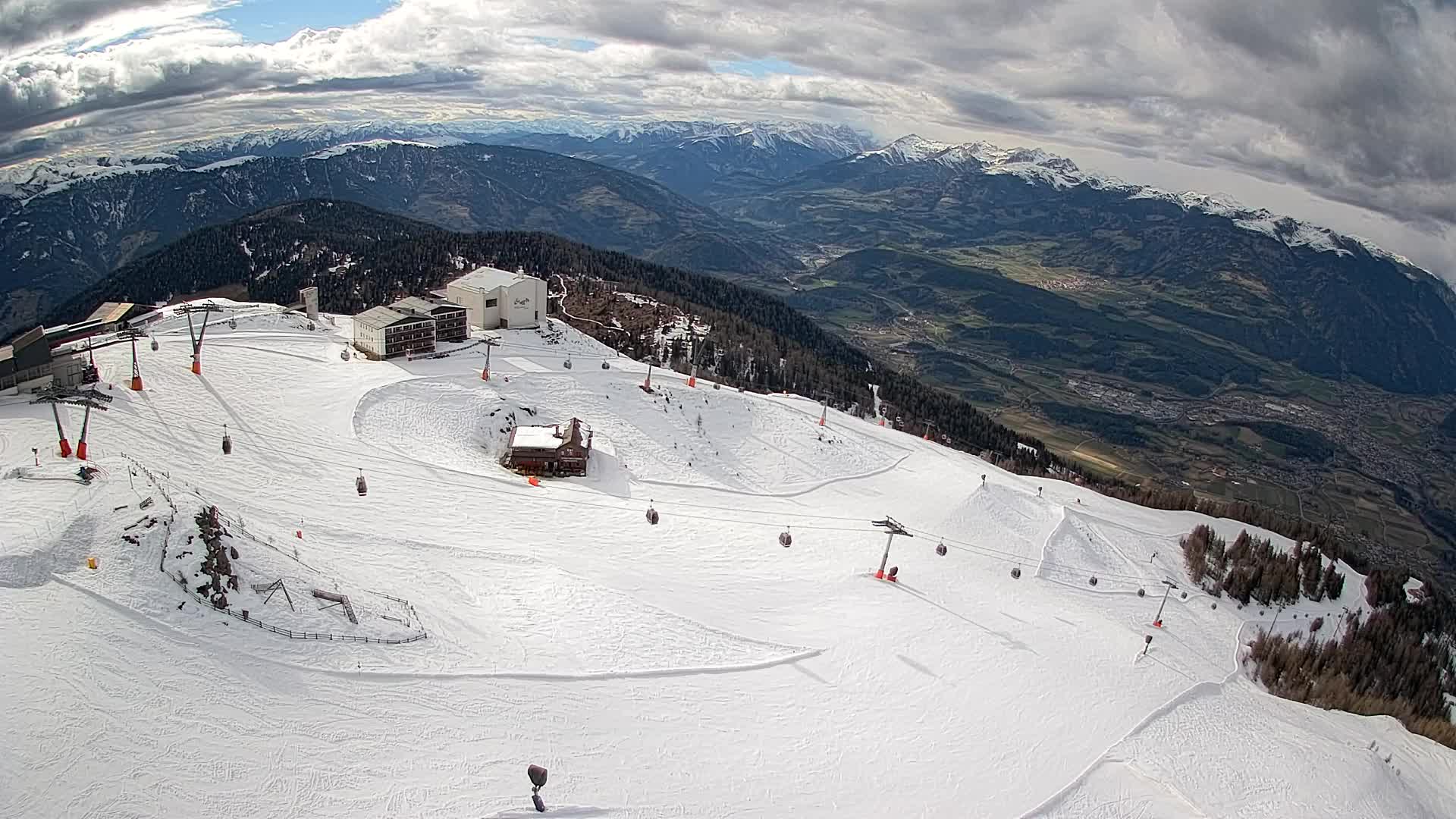 Smučišče Kronplatz – vrh | pogled na Bruneck