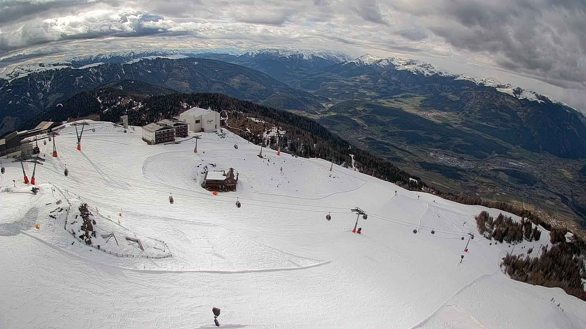 Station de ski Kronplatz sommet | vue sur Brunico