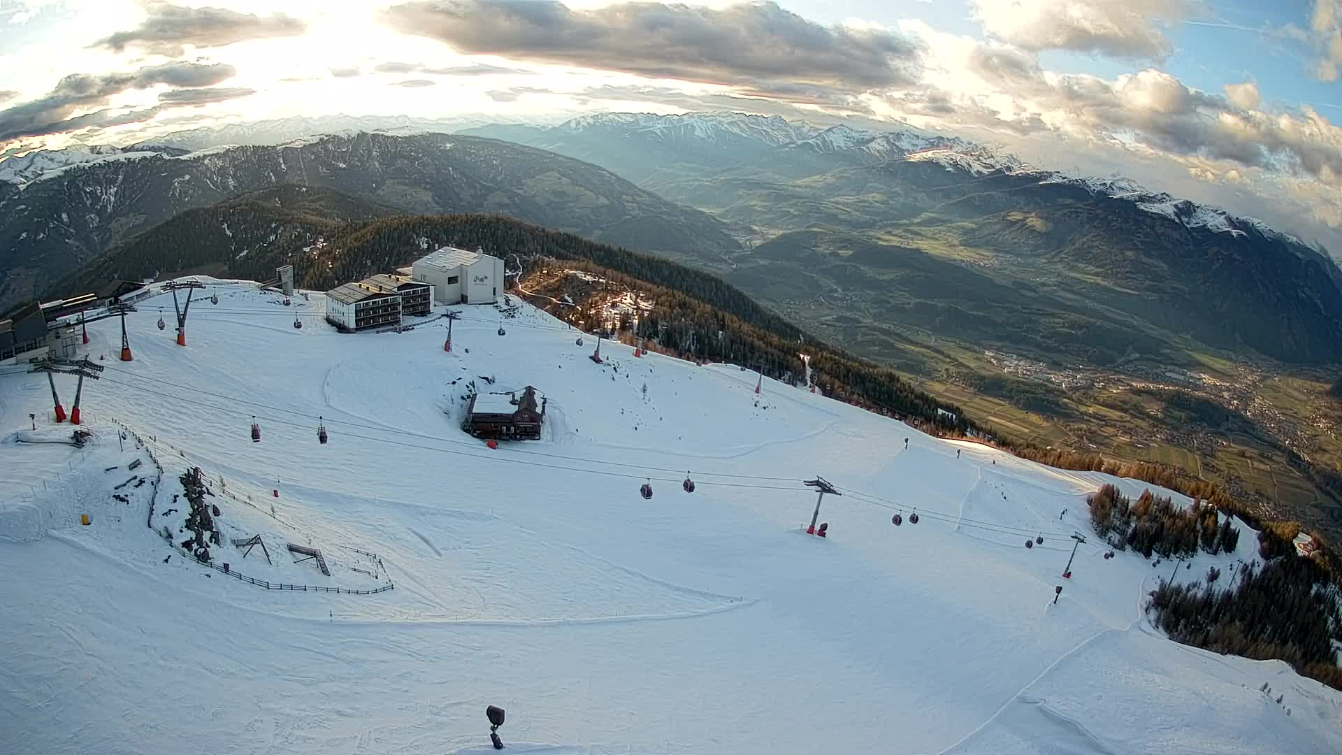 Skigebiet Kronplatz Gipfel | Blick auf Bruneck