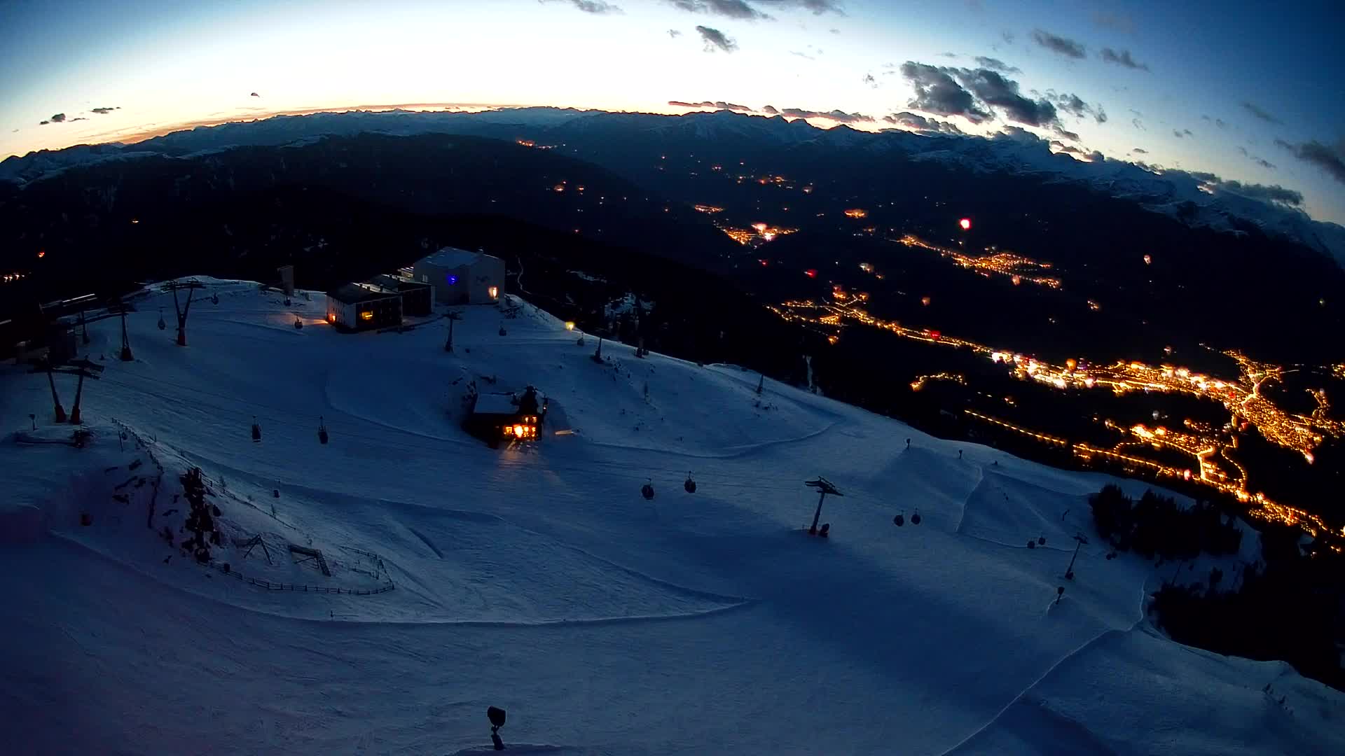 Stazione sciistica di Plan de Corones | vista su Brunico