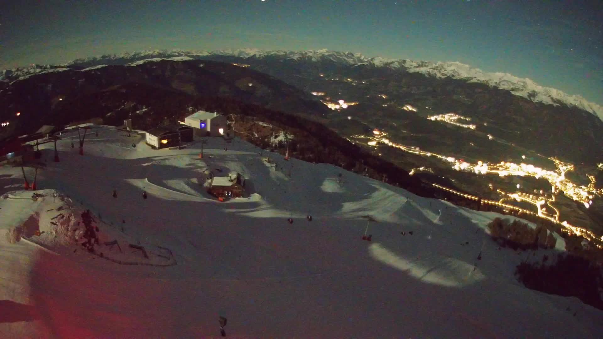 Stazione sciistica di Plan de Corones | vista su Brunico