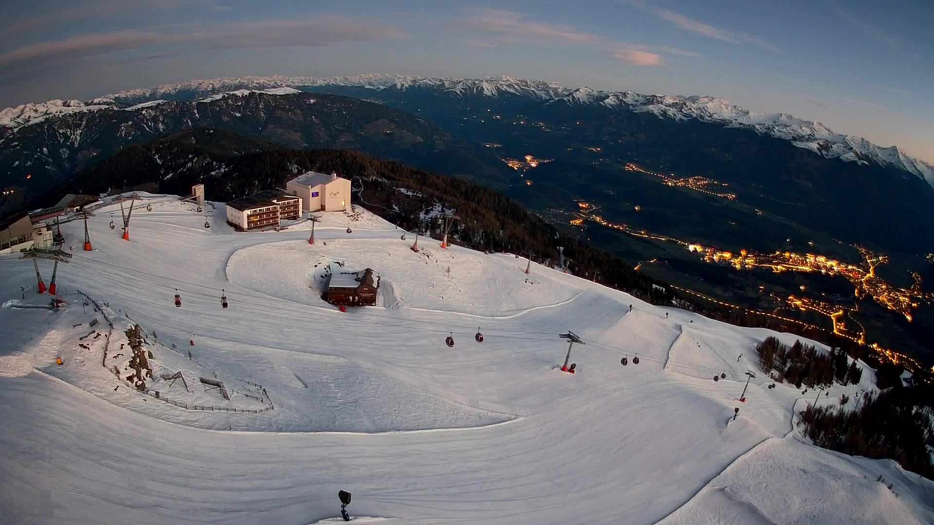 Skigebiet Kronplatz Gipfel | Blick auf Bruneck