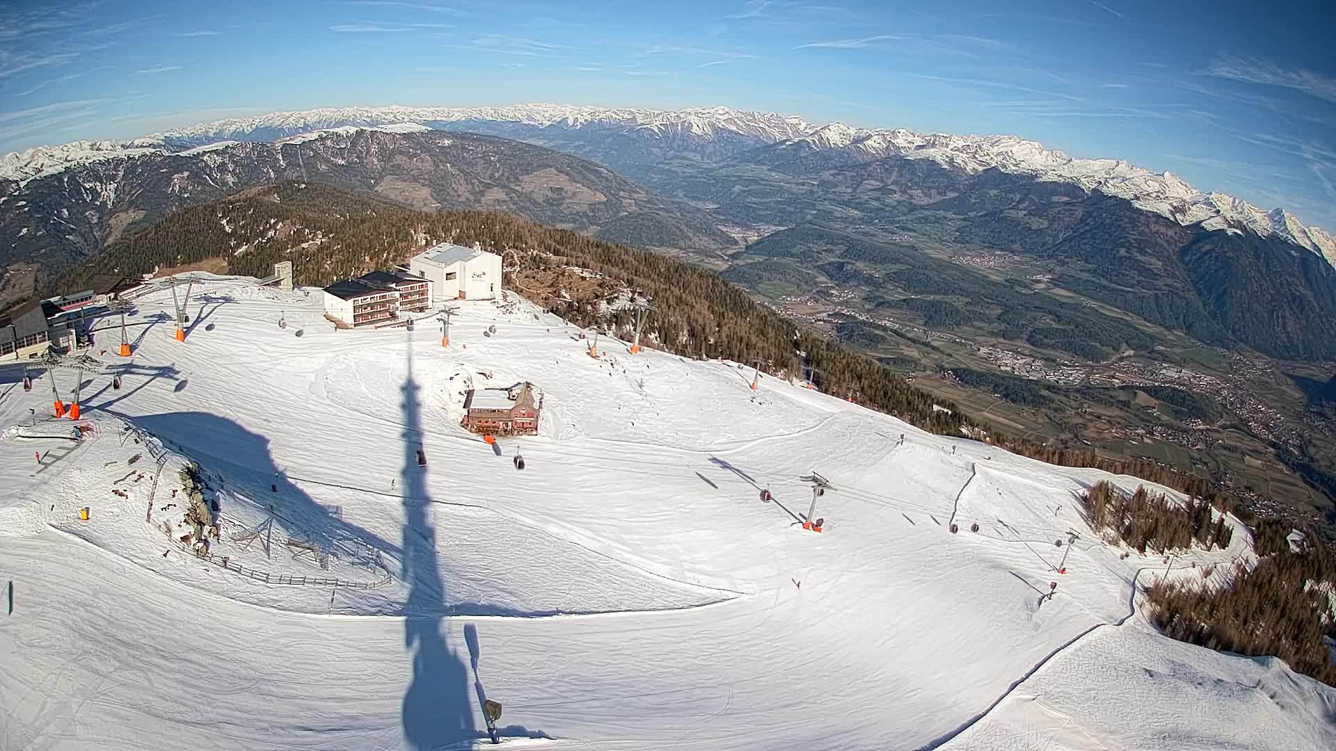 Stazione sciistica di Plan de Corones | vista su Brunico