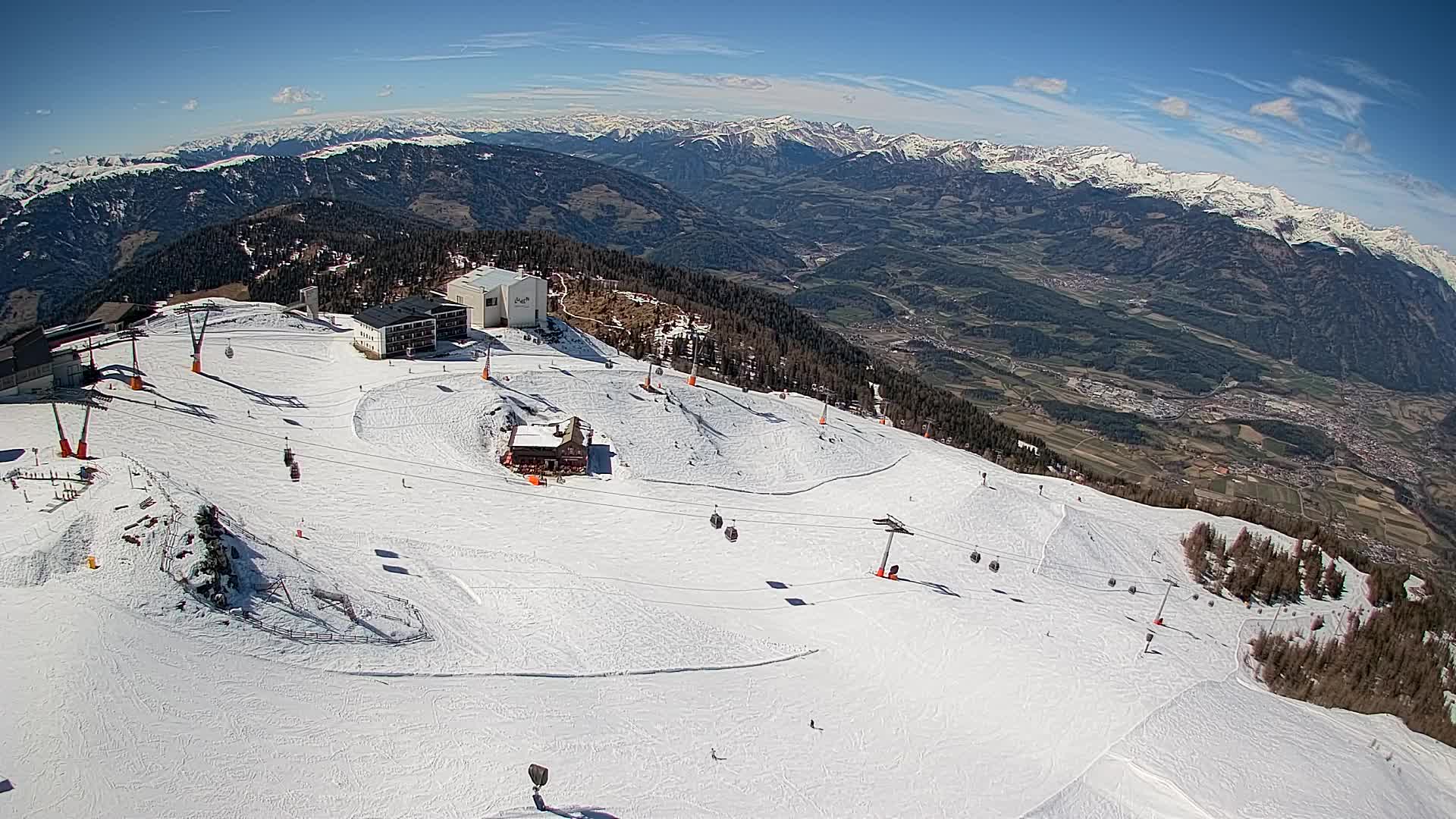 Skigebiet Kronplatz Gipfel | Blick auf Bruneck