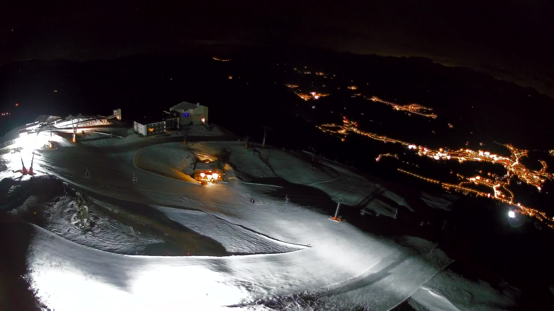 Kronplatz peak Ski resort | view to Bruneck