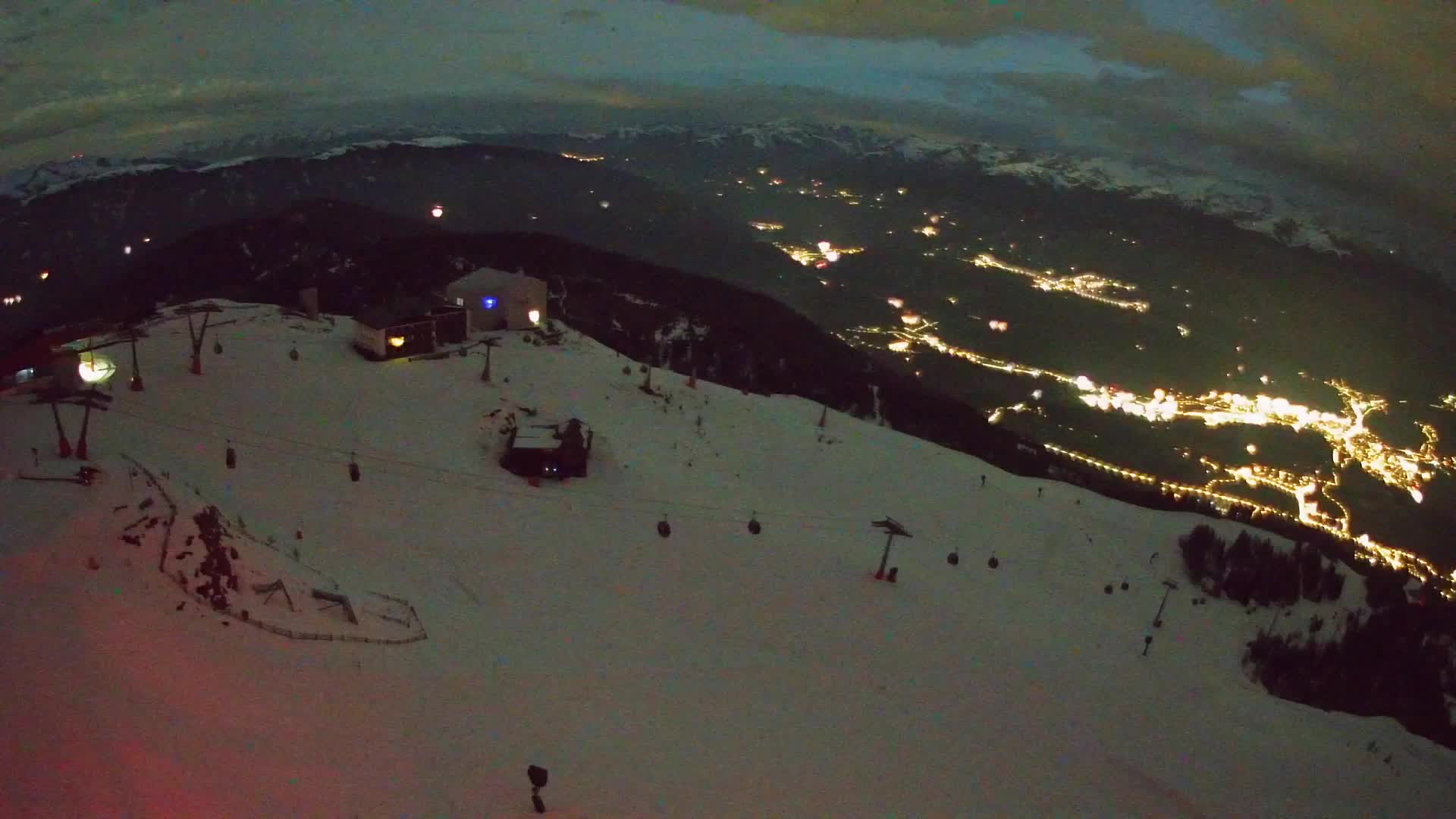 Station de ski Kronplatz sommet | vue sur Brunico