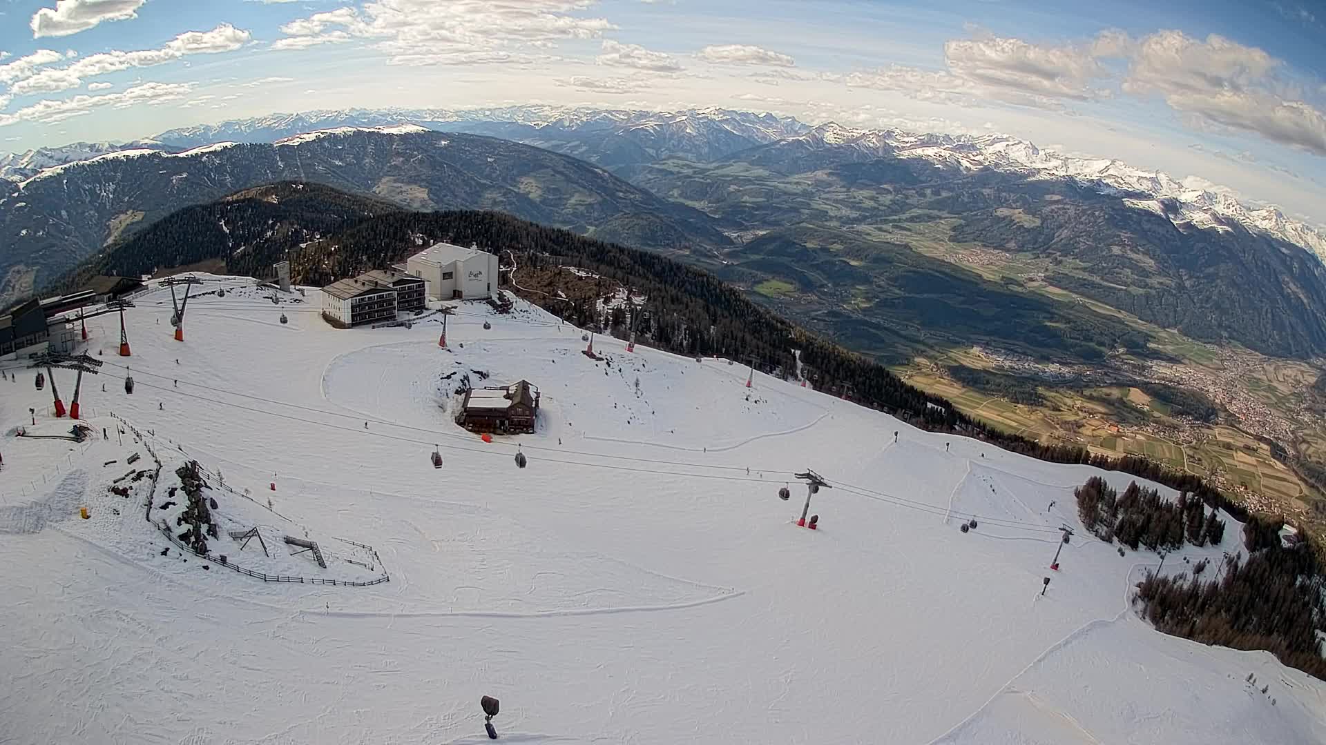 Station de ski Kronplatz sommet | vue sur Brunico