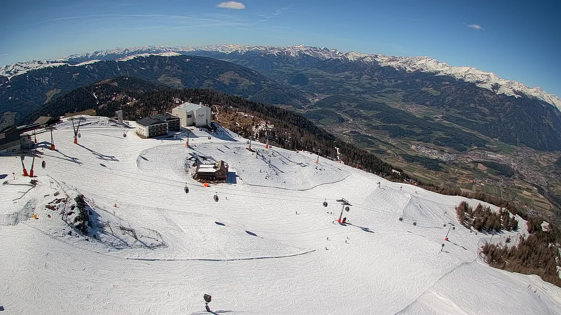 Skigebiet Kronplatz Gipfel | Blick auf Bruneck