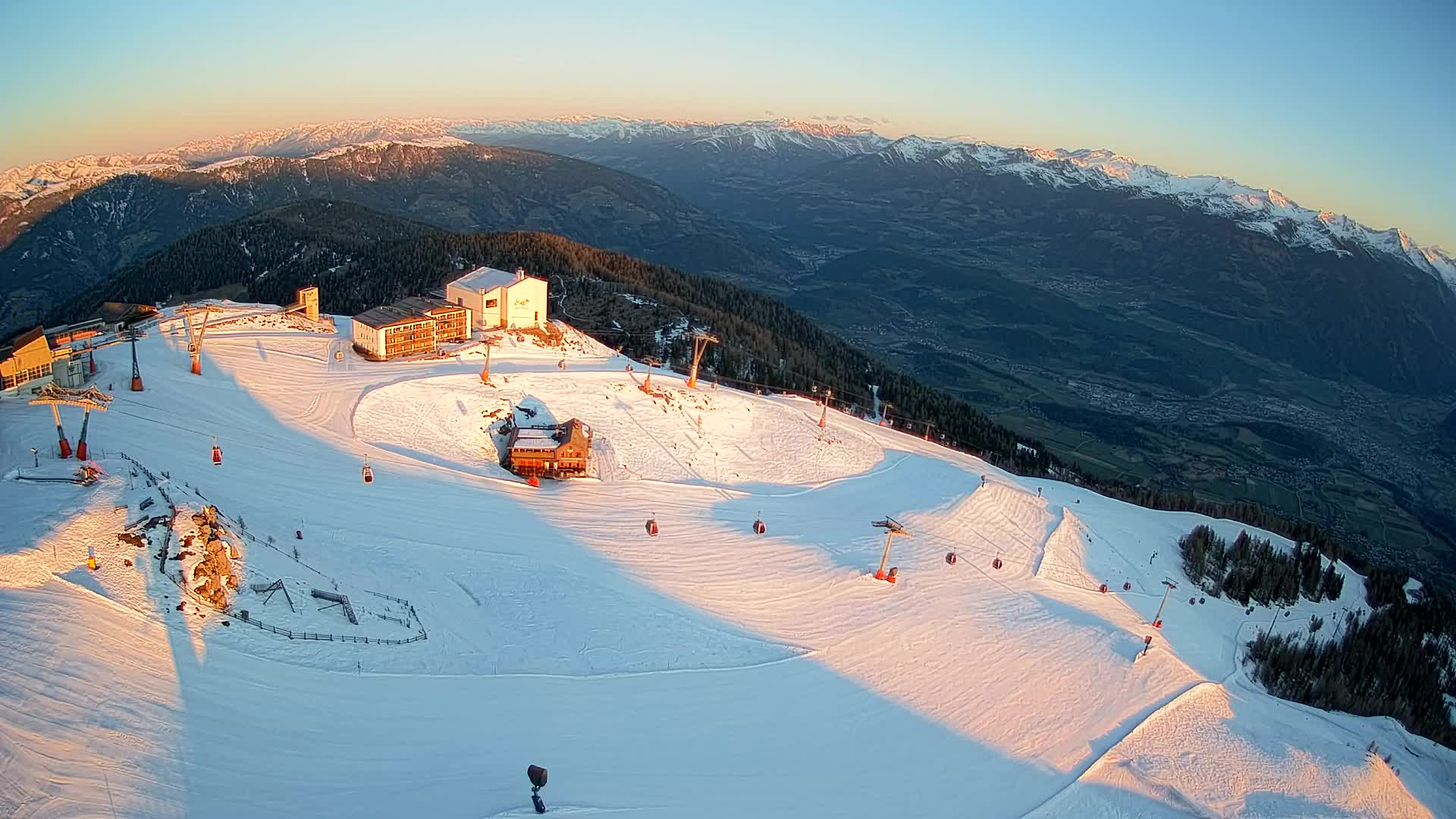 Smučišče Kronplatz – vrh | pogled na Bruneck