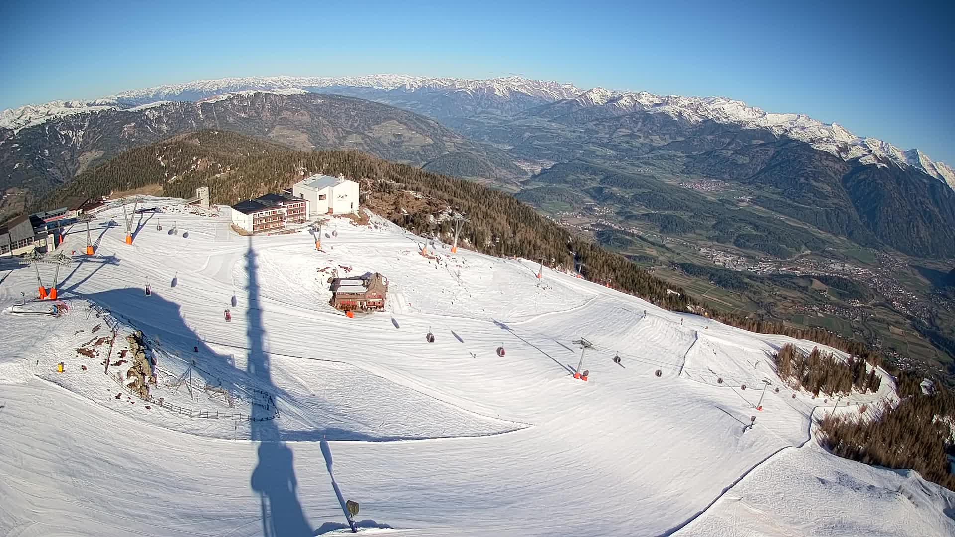 Stazione sciistica di Plan de Corones | vista su Brunico