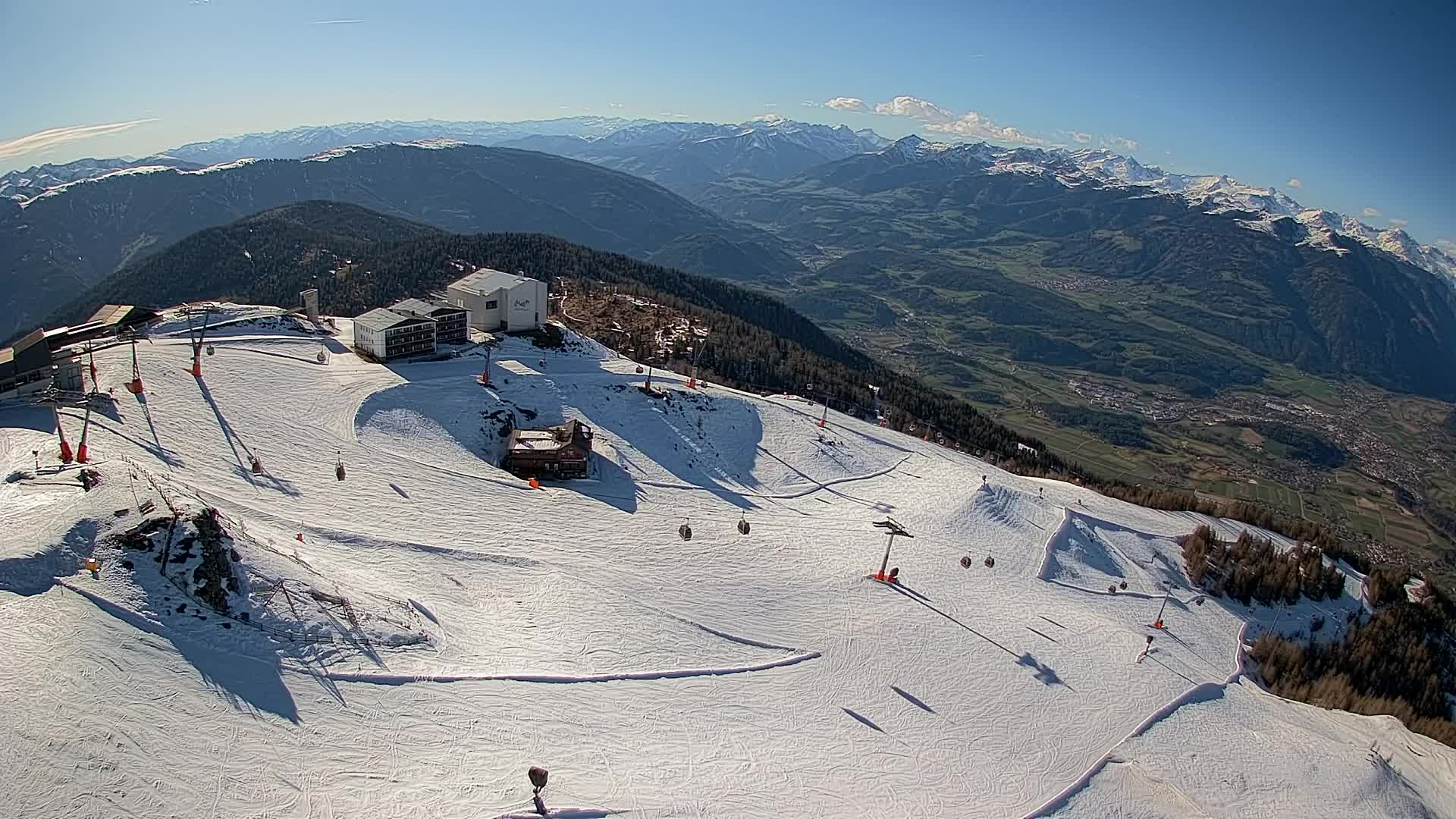 Kronplatz peak Ski resort | view to Bruneck