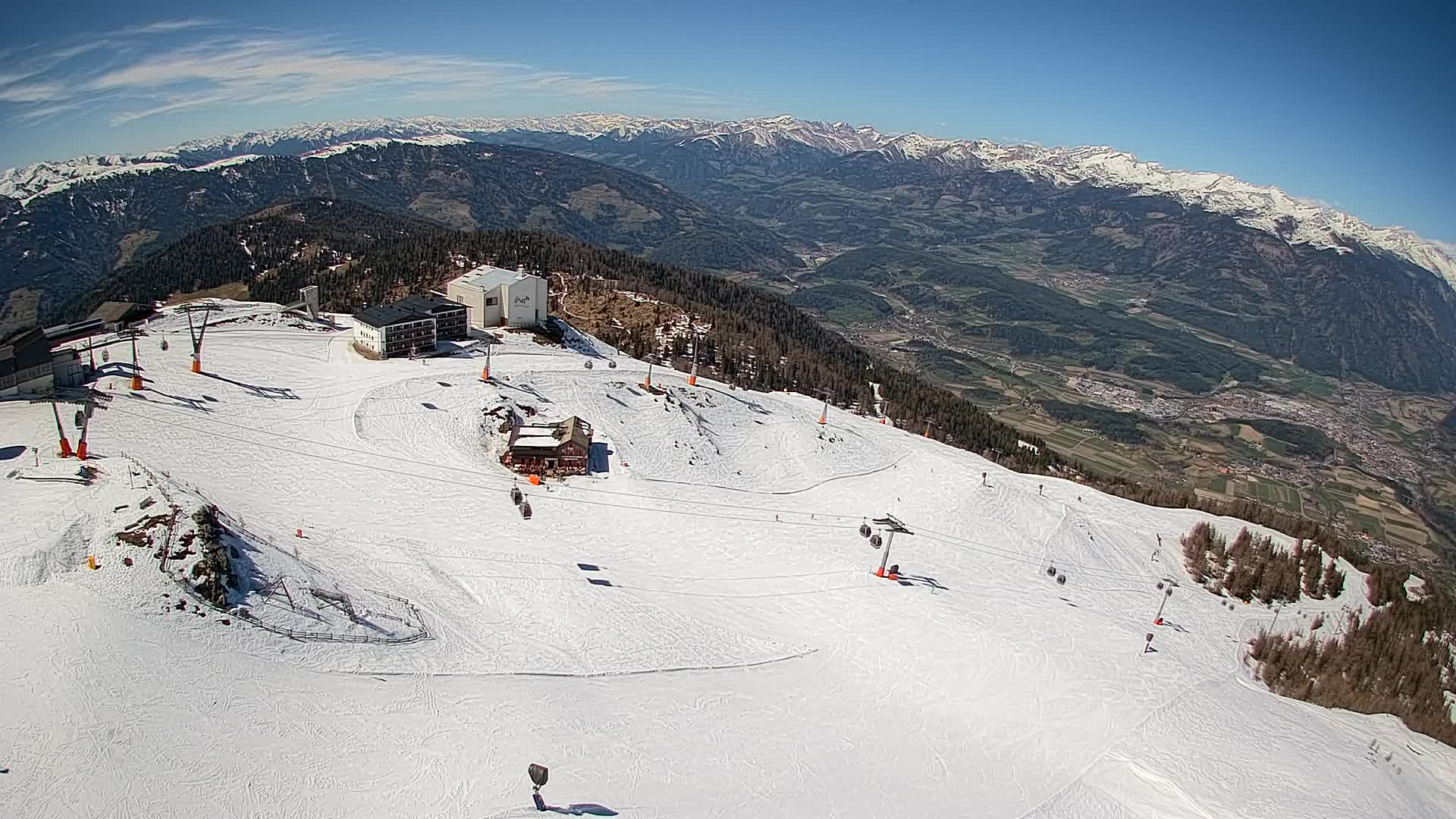 Stazione sciistica di Plan de Corones | vista su Brunico