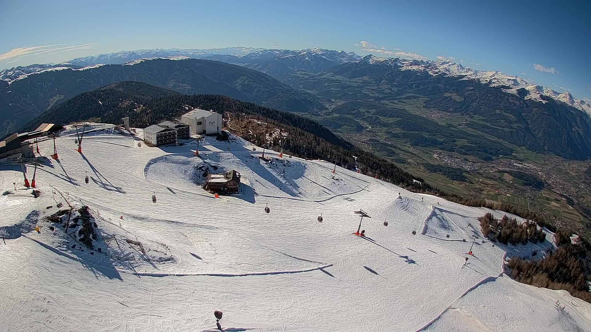 Kronplatz peak Ski resort | view to Bruneck
