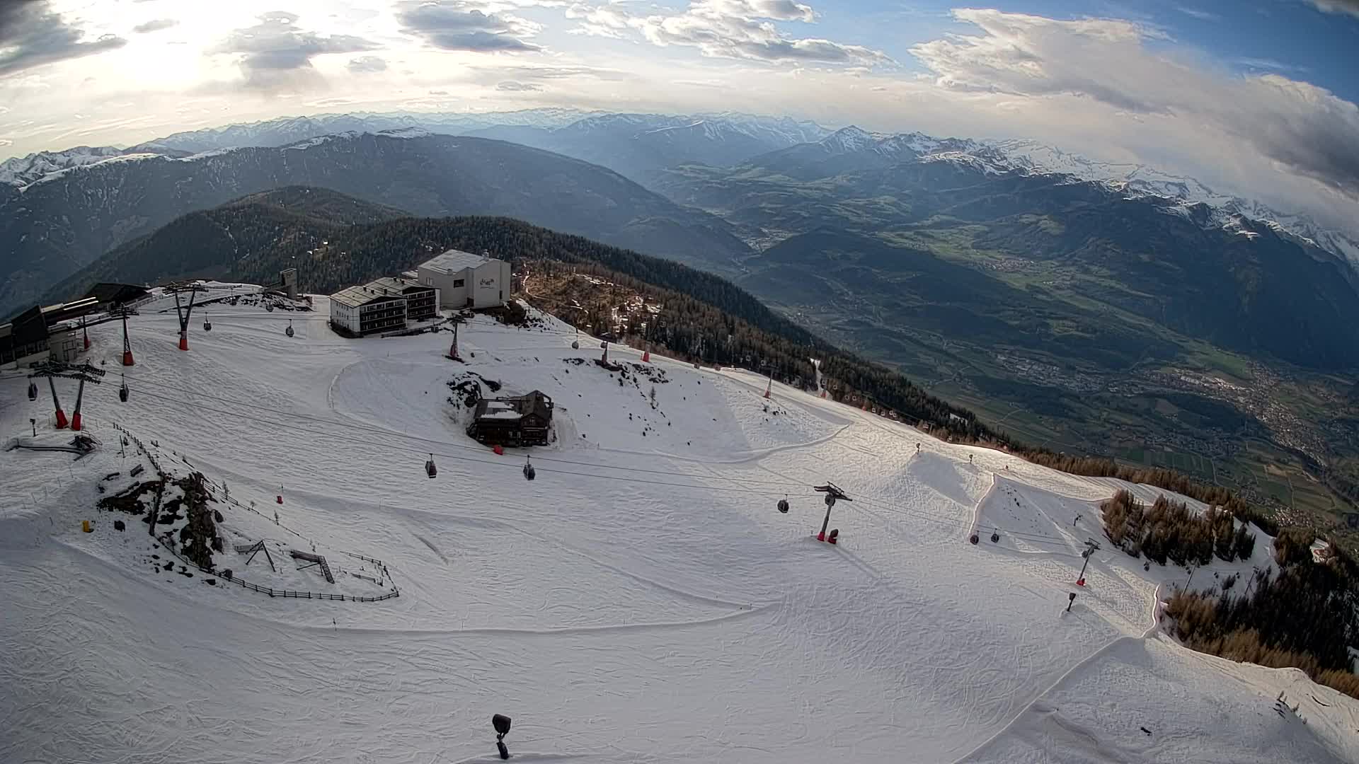 Skigebiet Kronplatz Gipfel | Blick auf Bruneck