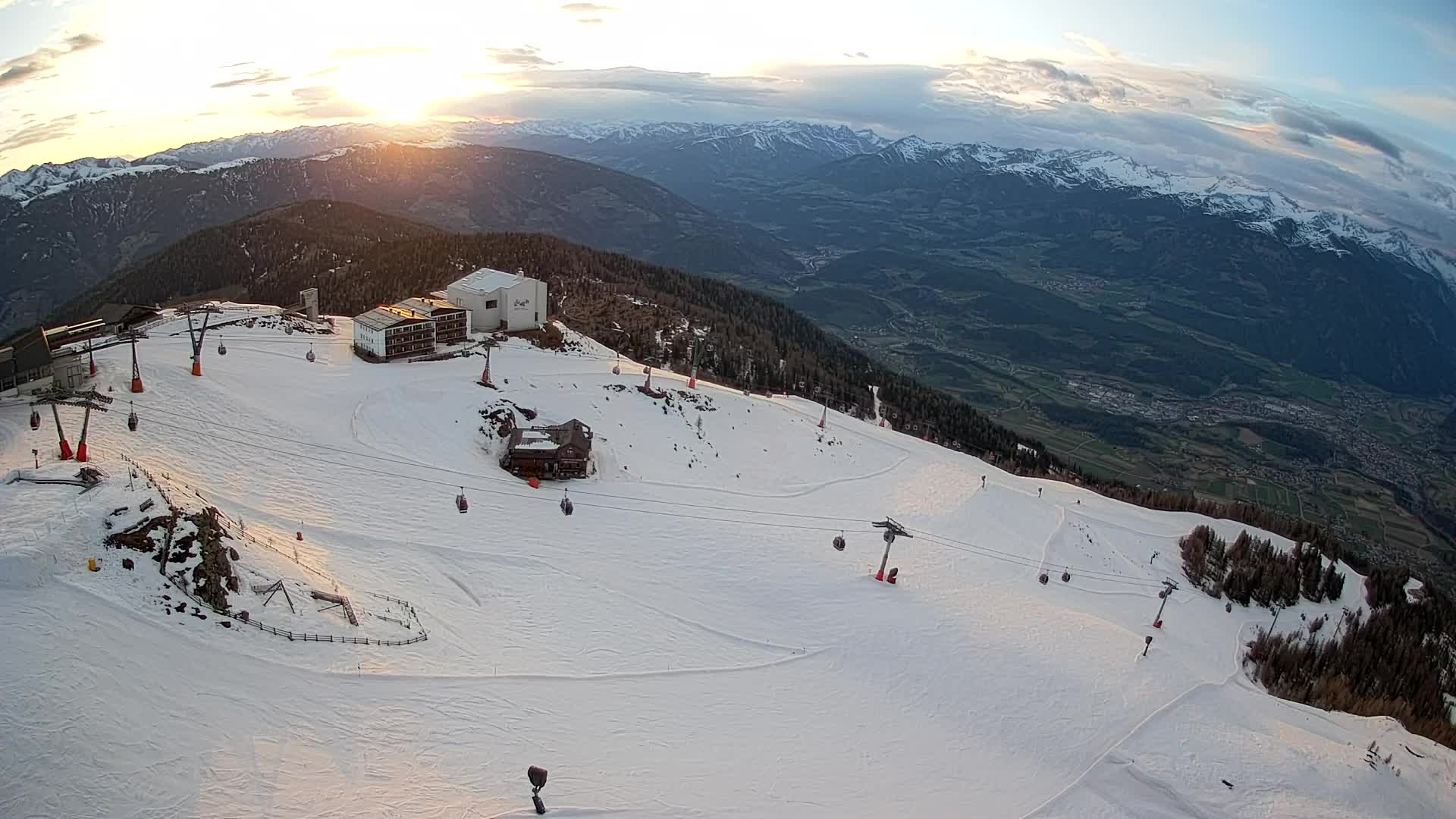 Smučišče Kronplatz – vrh | pogled na Bruneck