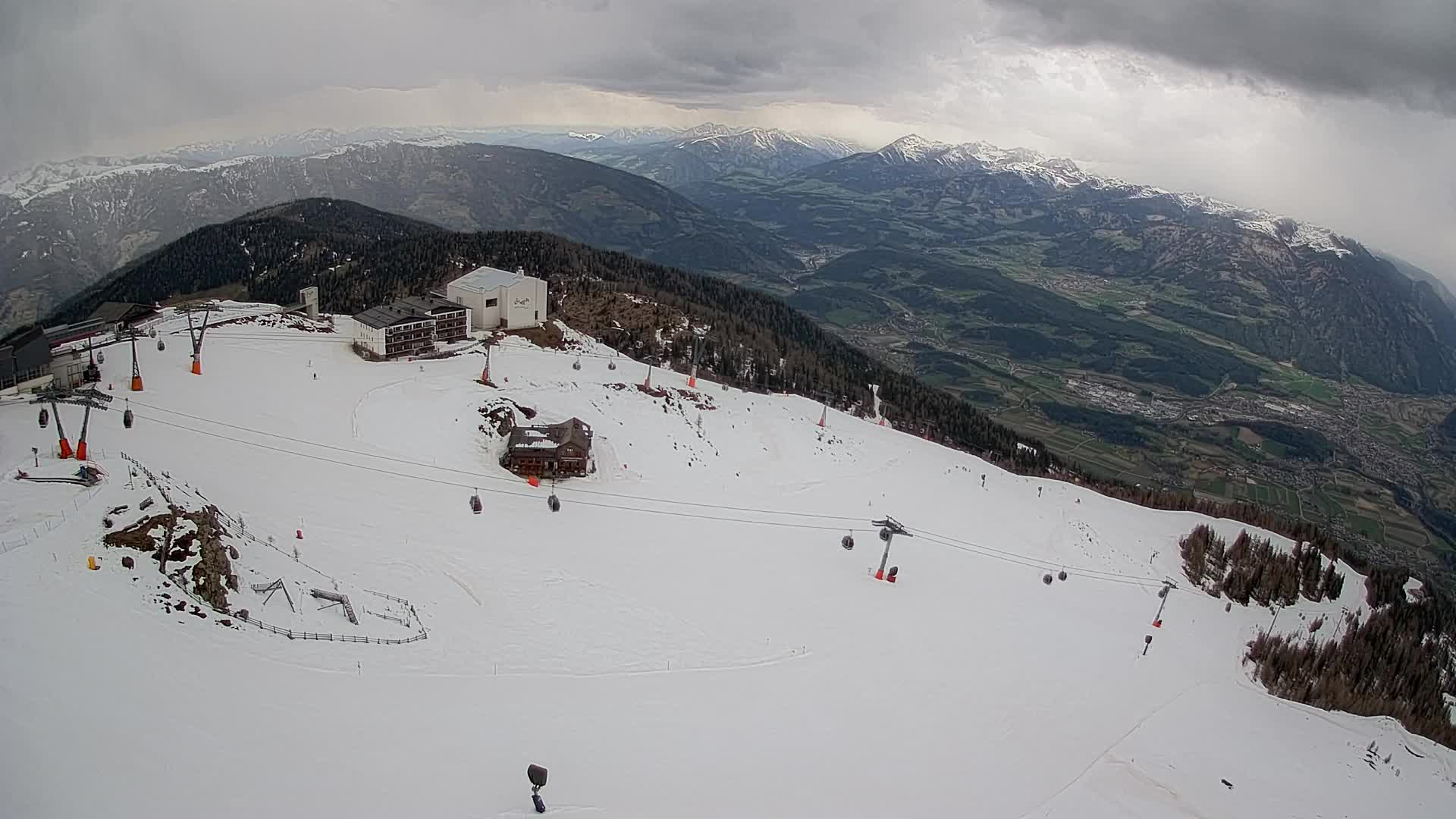 Skigebiet Kronplatz Gipfel | Blick auf Bruneck