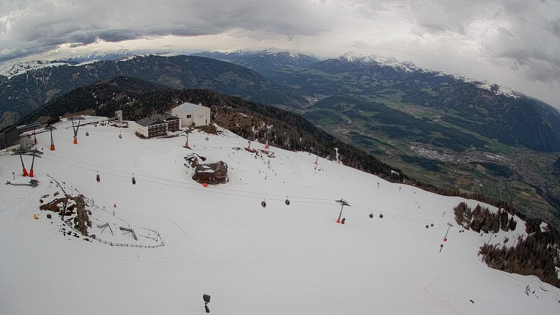 Skigebiet Kronplatz Gipfel | Blick auf Bruneck