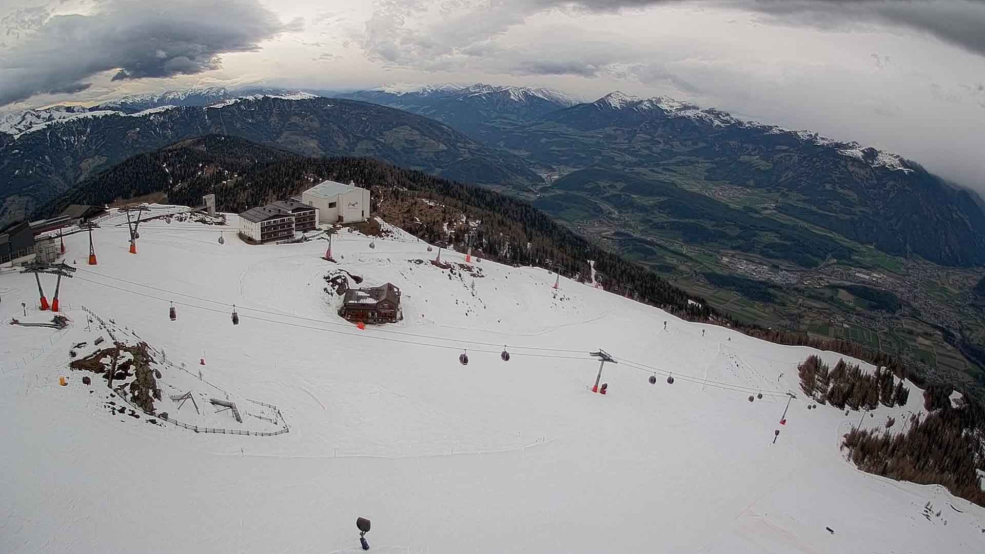 Skigebiet Kronplatz Gipfel | Blick auf Bruneck