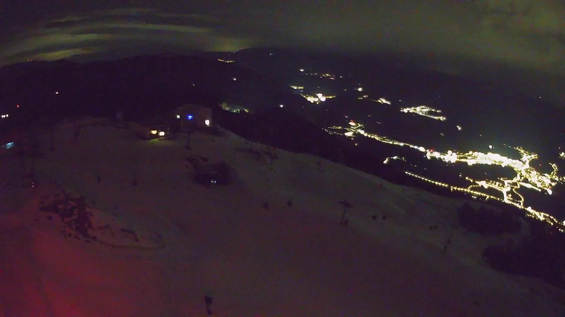 Cima estación de esquí Kronplatz | vista hacia Brunico