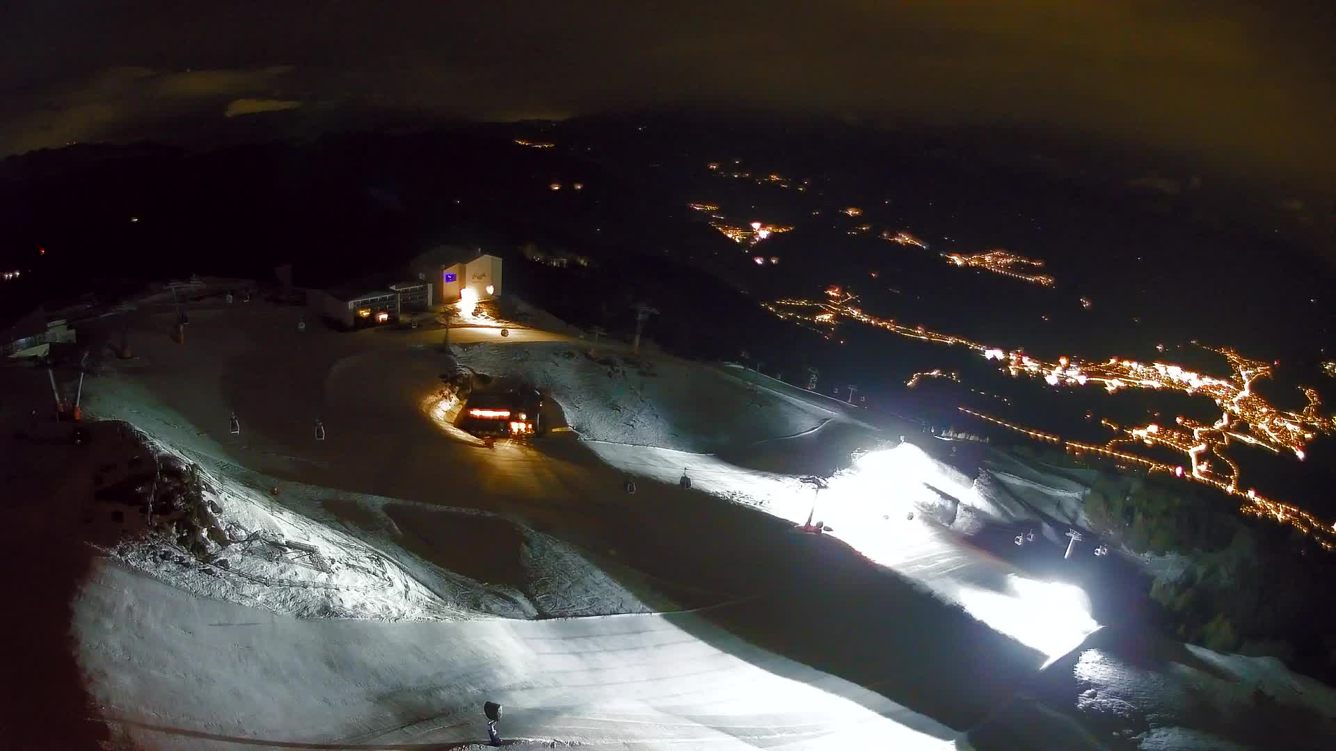 Cima estación de esquí Kronplatz | vista hacia Brunico