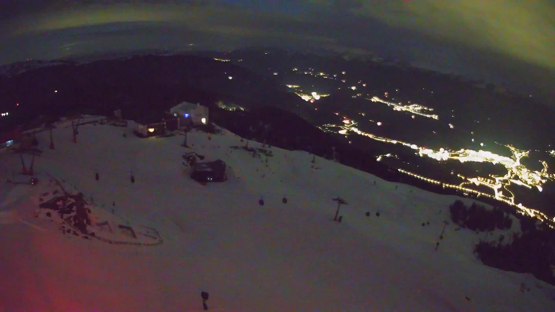 Cima estación de esquí Kronplatz | vista hacia Brunico