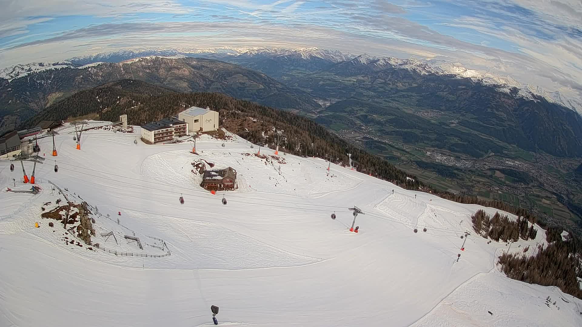 Station de ski Kronplatz sommet | vue sur Brunico