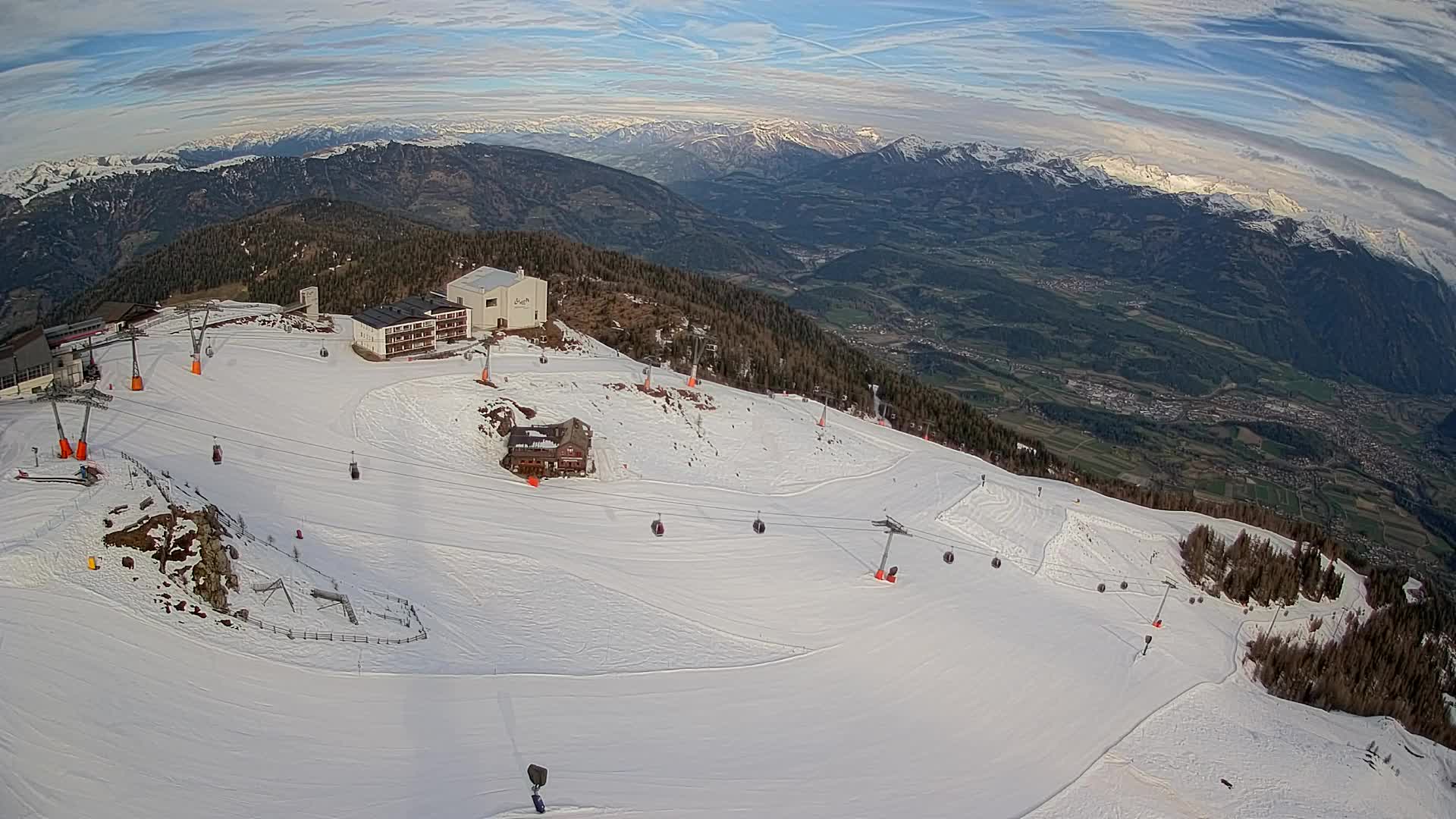 Skigebiet Kronplatz Gipfel | Blick auf Bruneck