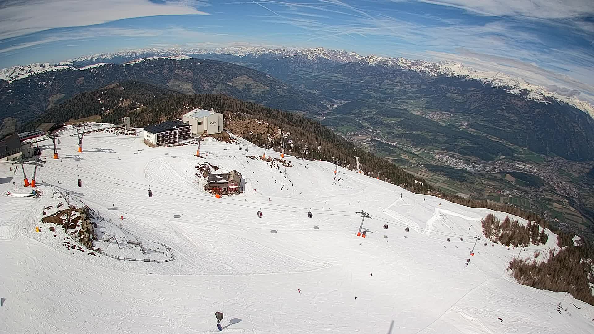 Stazione sciistica di Plan de Corones | vista su Brunico