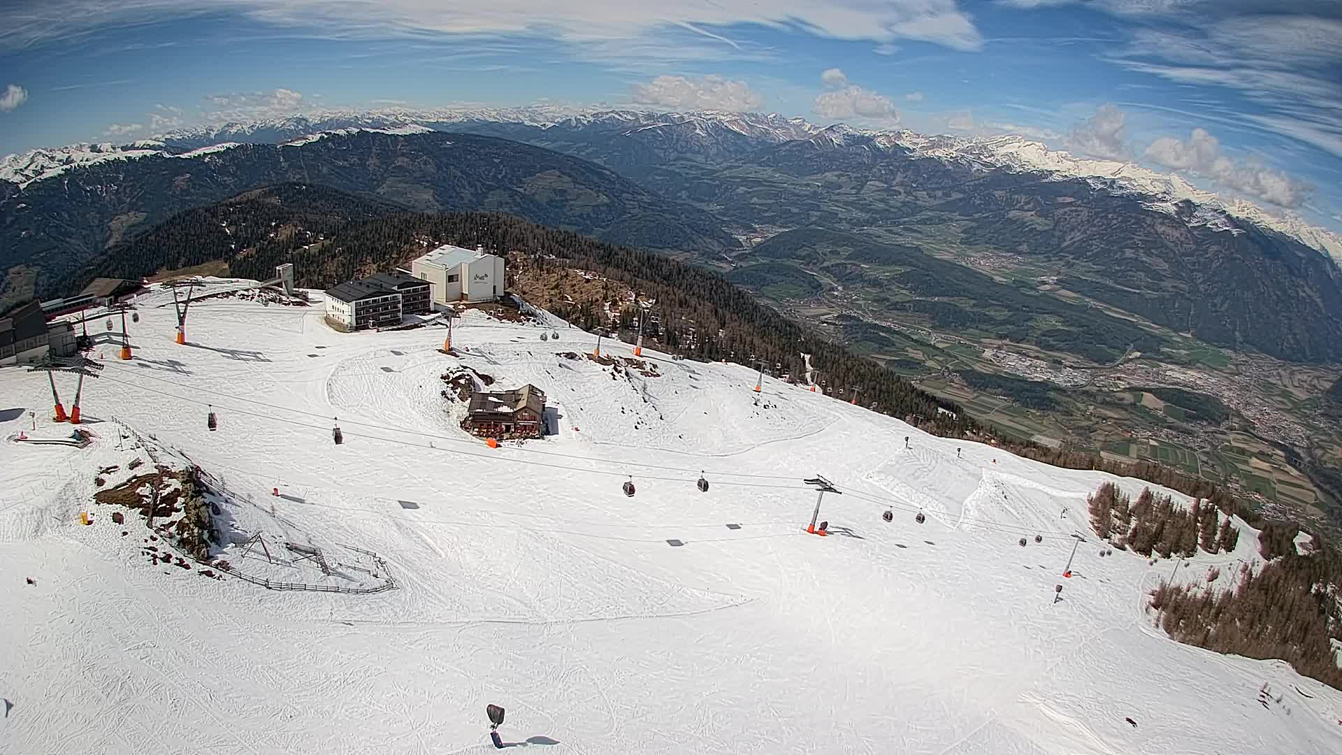 Stazione sciistica di Plan de Corones | vista su Brunico