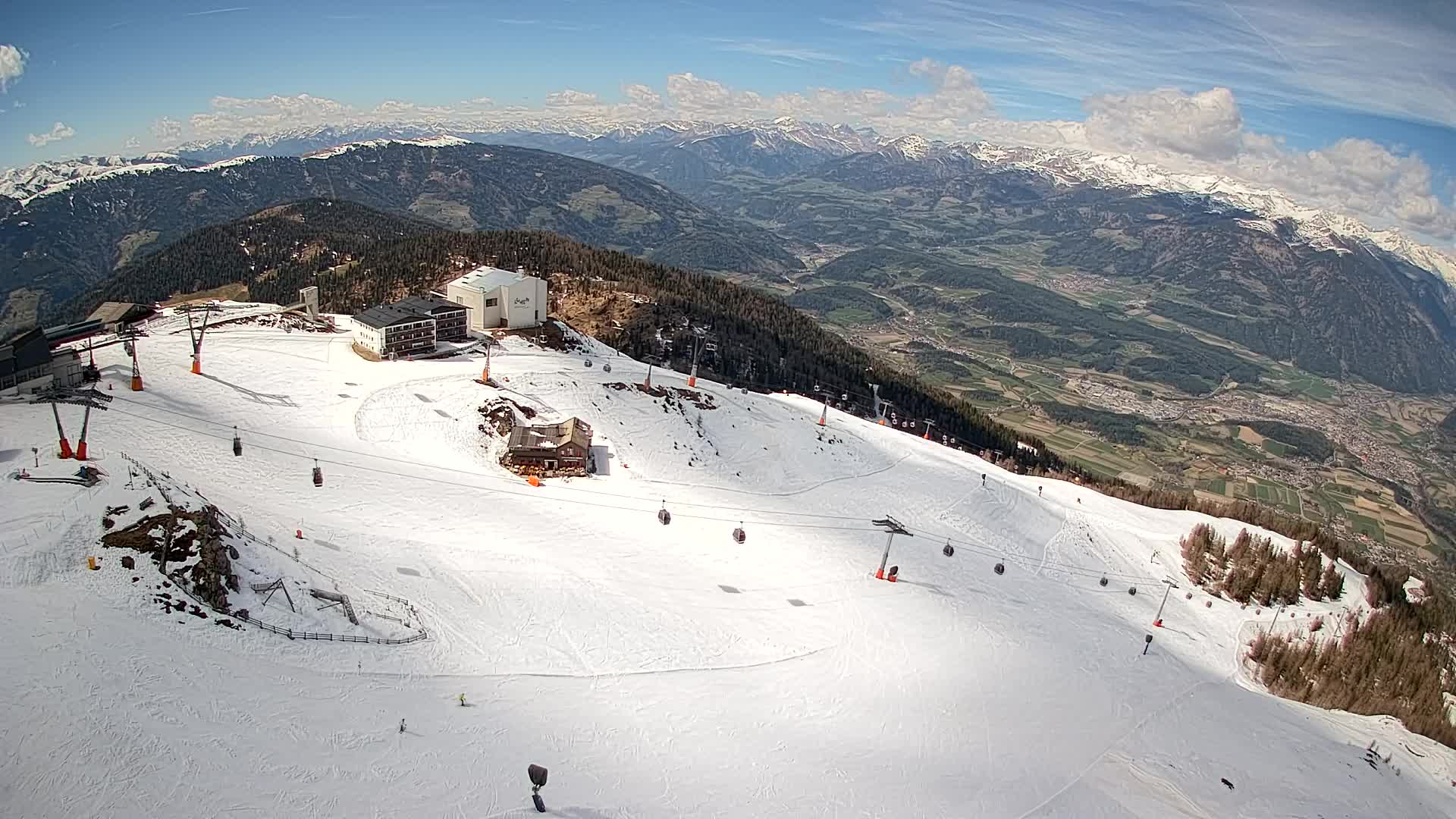 Stazione sciistica di Plan de Corones | vista su Brunico