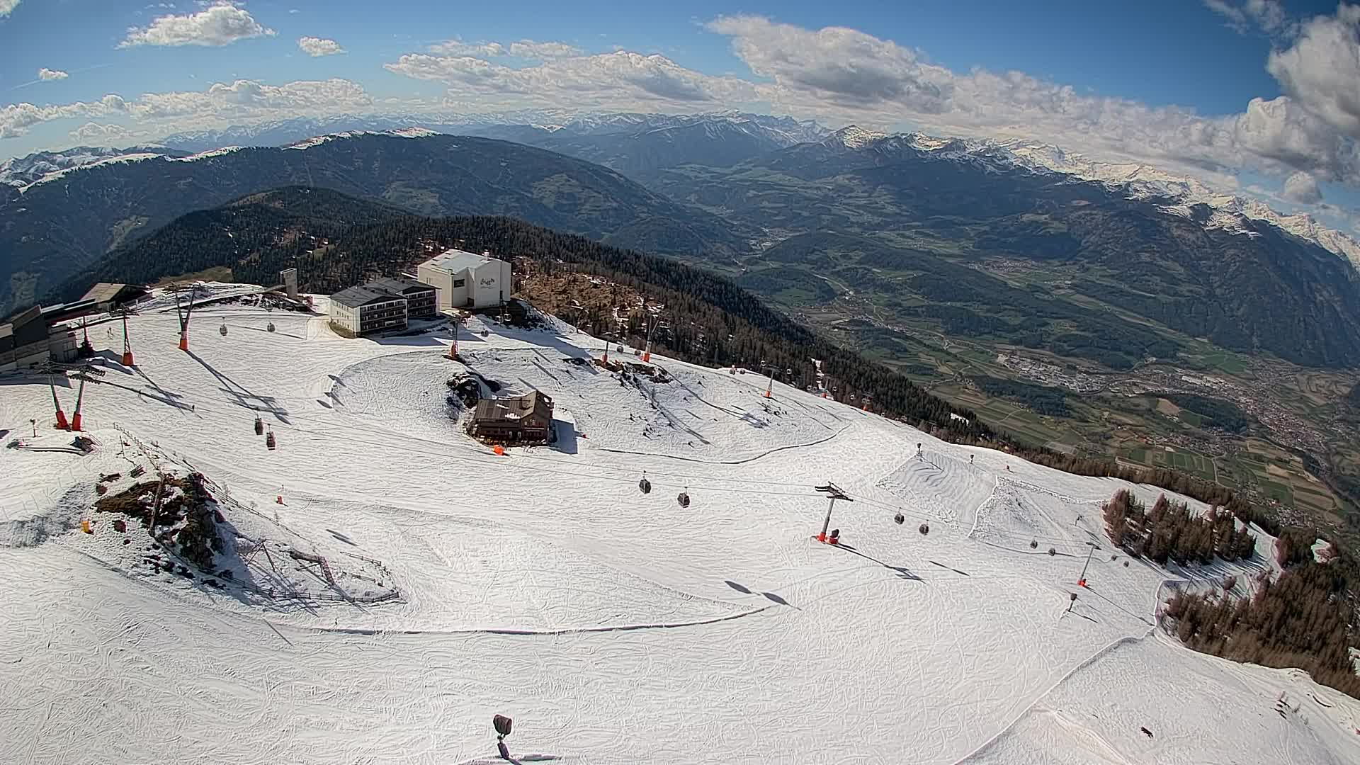 Skigebiet Kronplatz Gipfel | Blick auf Bruneck